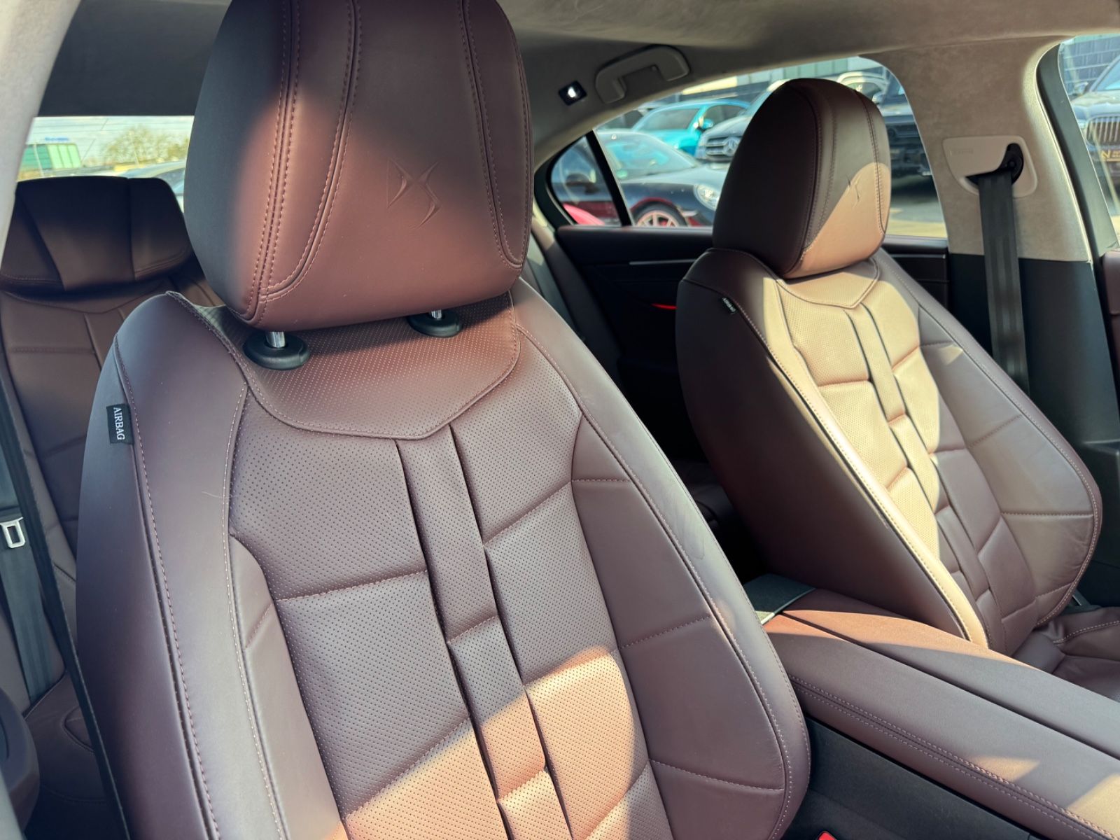 Fahrzeugabbildung DS Automobiles DS9 E-TENSE 250 kW RIVOLI +*LED*NAVI*PANORAMA*1