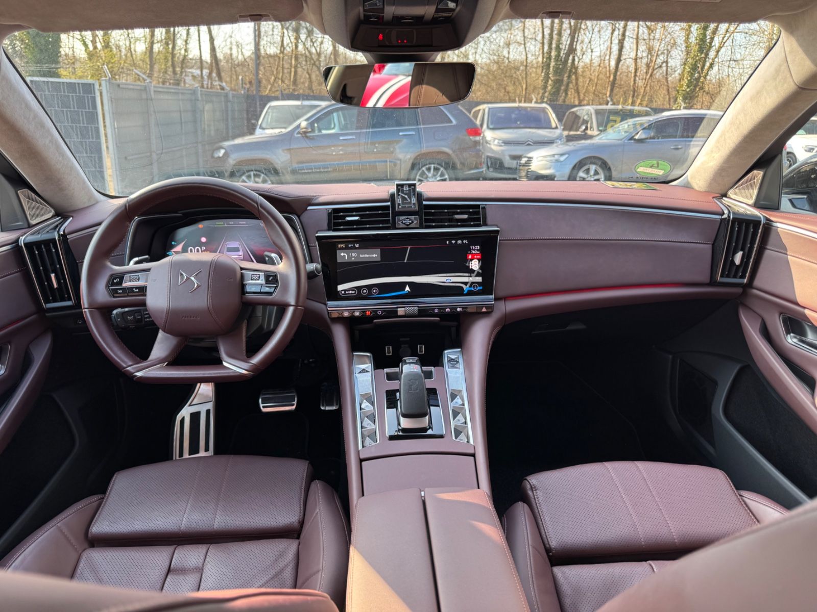 Fahrzeugabbildung DS Automobiles DS9 E-TENSE 250 kW RIVOLI +*LED*NAVI*PANORAMA*1