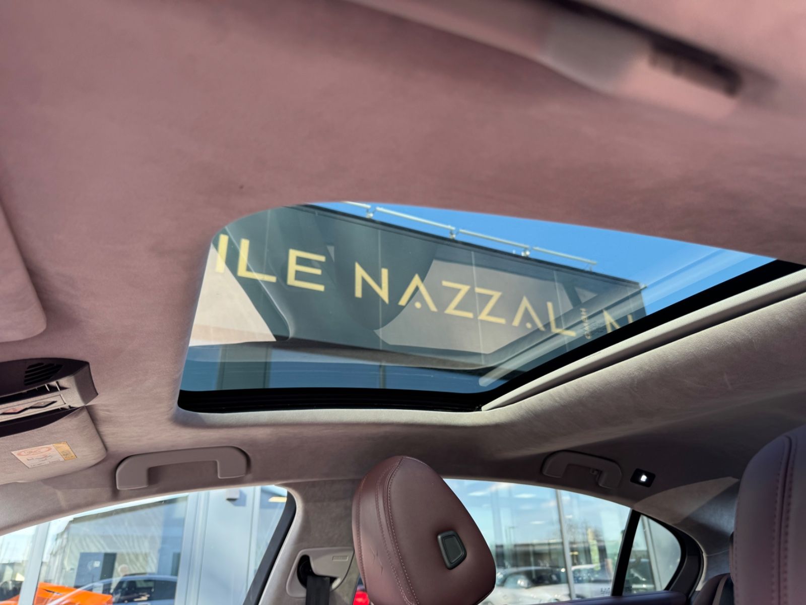 Fahrzeugabbildung DS Automobiles DS9 E-TENSE 250 kW RIVOLI +*LED*NAVI*PANORAMA*1