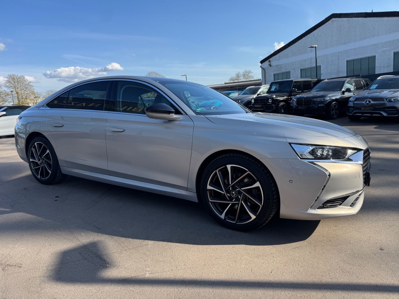 Fahrzeugabbildung DS Automobiles DS9 E-TENSE 250 kW RIVOLI +*LED*NAVI*PANORAMA*1