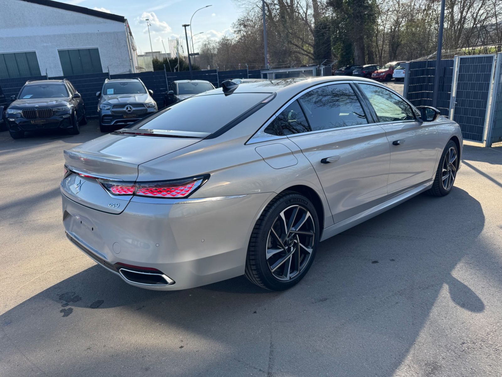 Fahrzeugabbildung DS Automobiles DS9 E-TENSE 250 kW RIVOLI +*LED*NAVI*PANORAMA*1