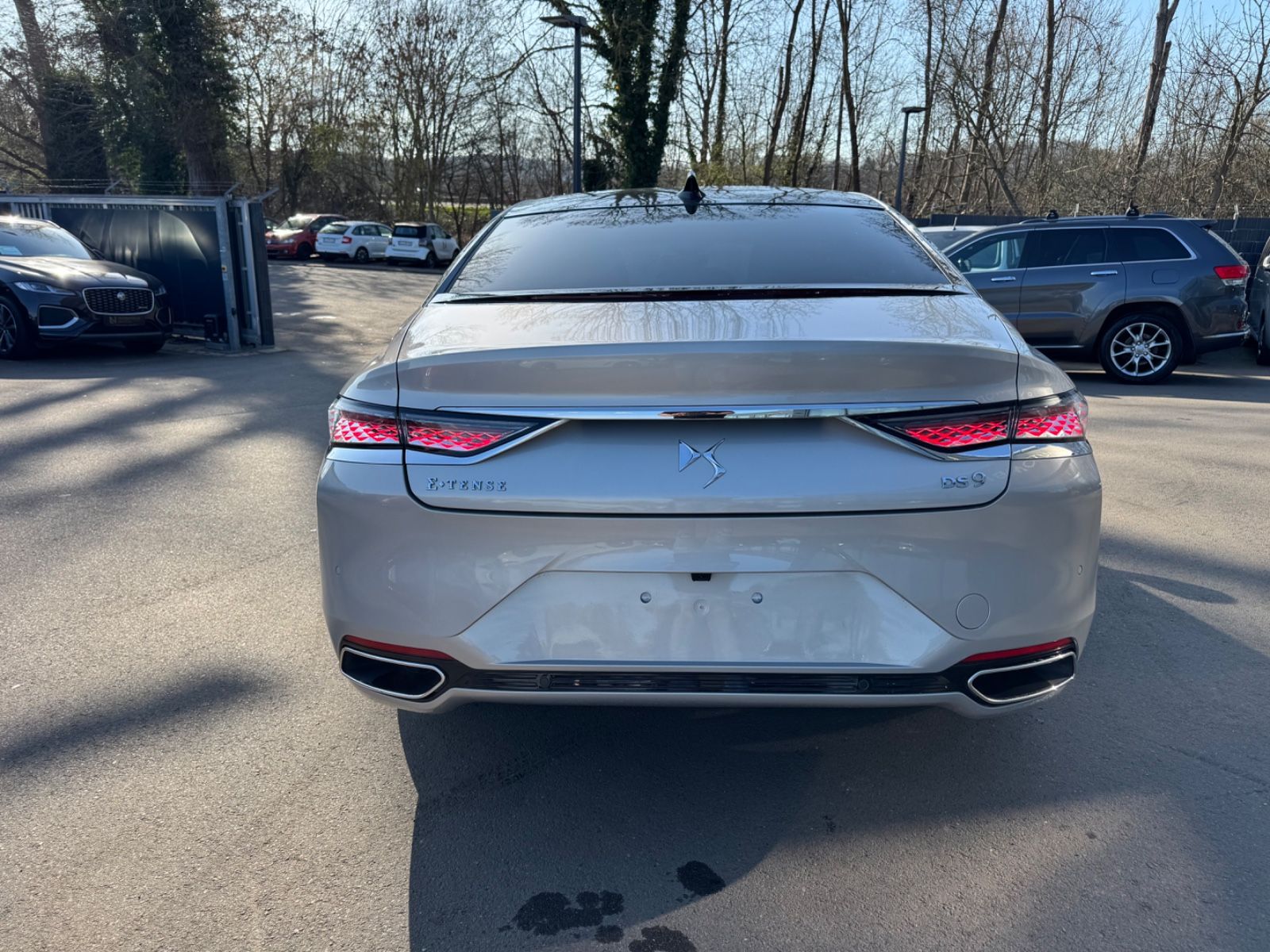 Fahrzeugabbildung DS Automobiles DS9 E-TENSE 250 kW RIVOLI +*LED*NAVI*PANORAMA*1