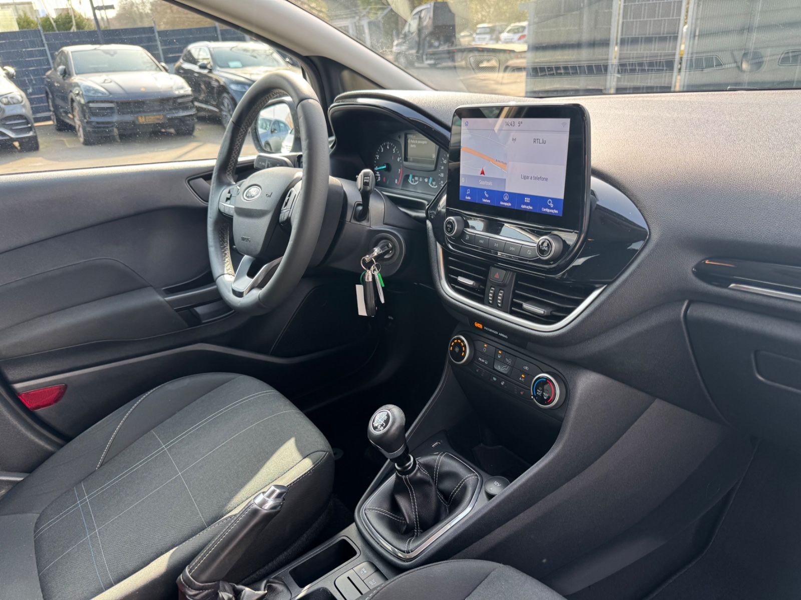 Fahrzeugabbildung Ford FIESTA TREND *NAVI*SHZ*ALU*5-TUERIG*