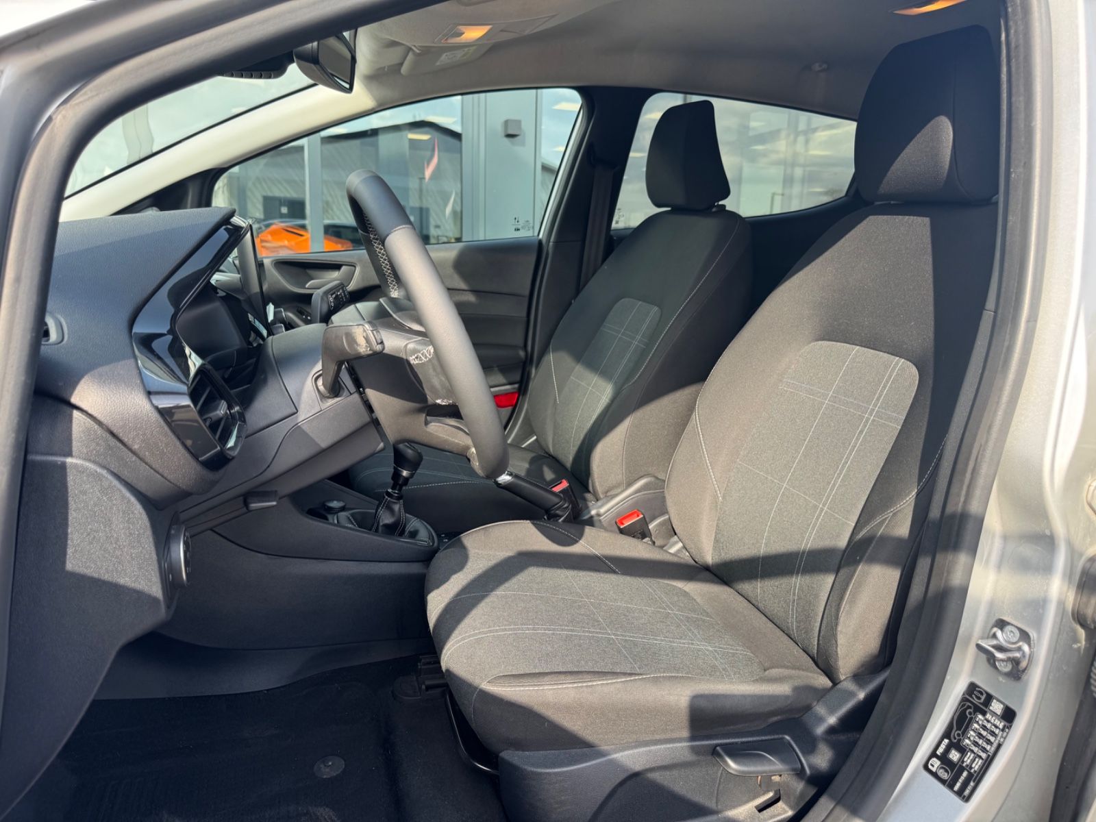 Fahrzeugabbildung Ford FIESTA TREND *NAVI*SHZ*ALU*5-TUERIG*