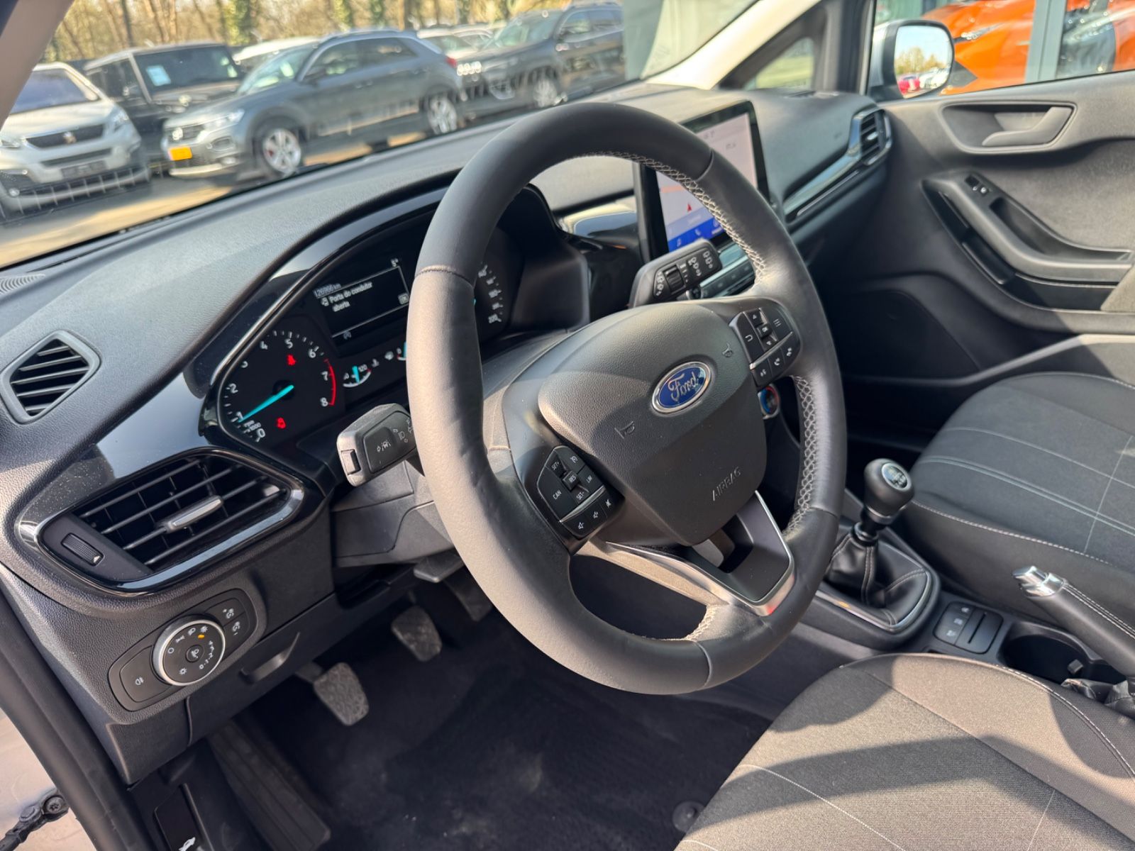 Fahrzeugabbildung Ford FIESTA TREND *NAVI*SHZ*ALU*5-TUERIG*