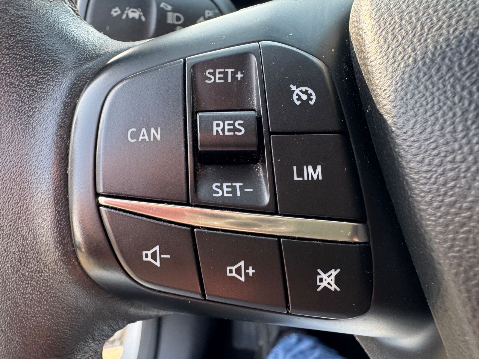 Fahrzeugabbildung Ford FIESTA TREND *NAVI*SHZ*ALU*5-TUERIG*