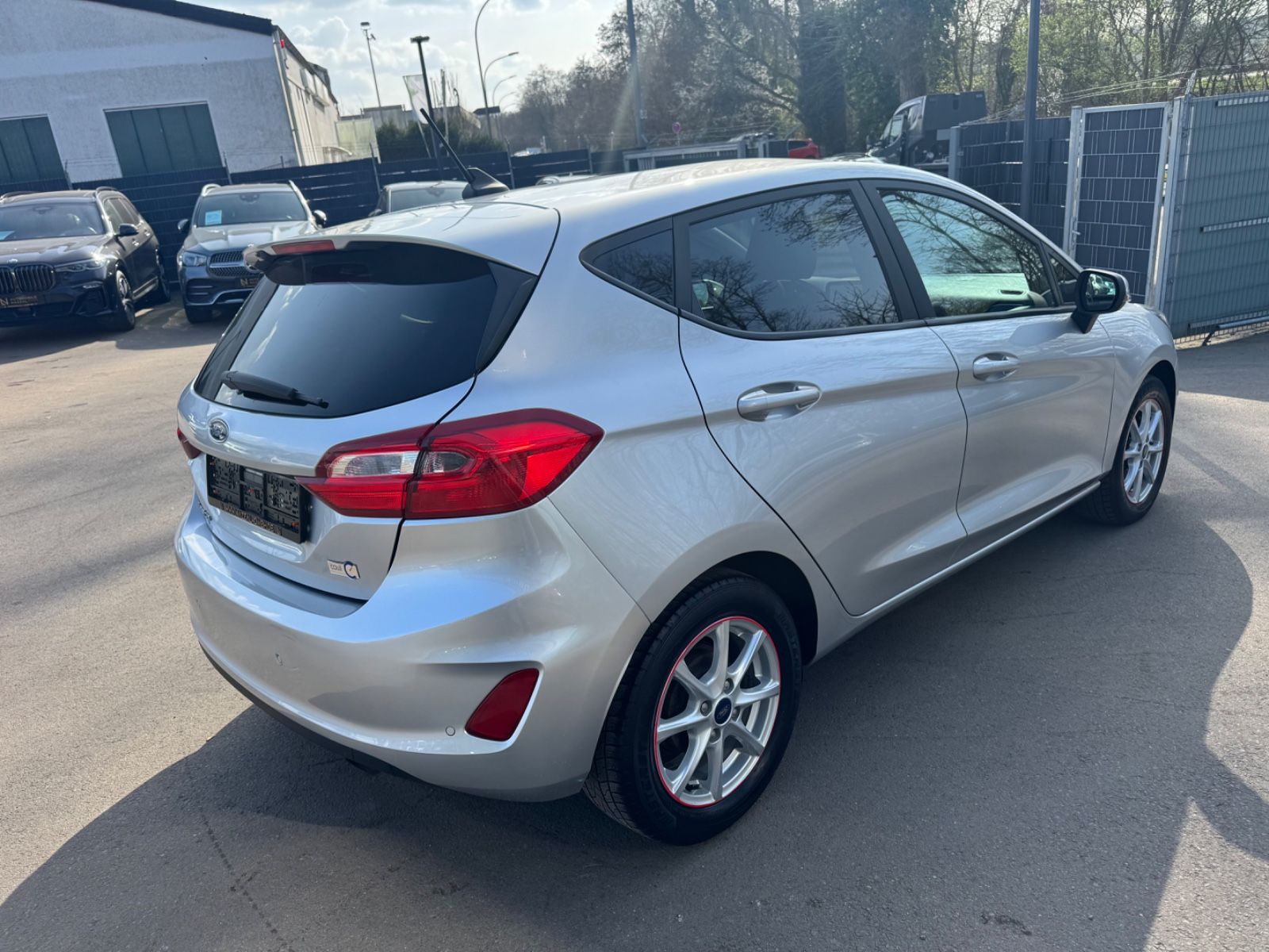 Fahrzeugabbildung Ford FIESTA TREND *NAVI*SHZ*ALU*5-TUERIG*