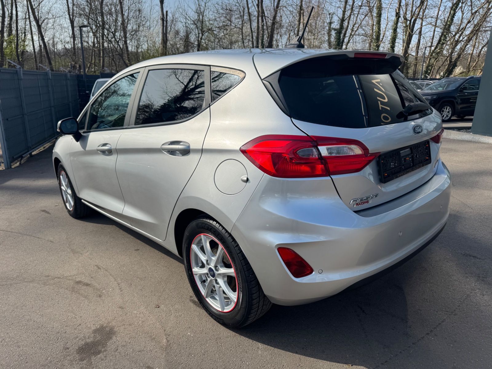 Fahrzeugabbildung Ford FIESTA TREND *NAVI*SHZ*ALU*5-TUERIG*