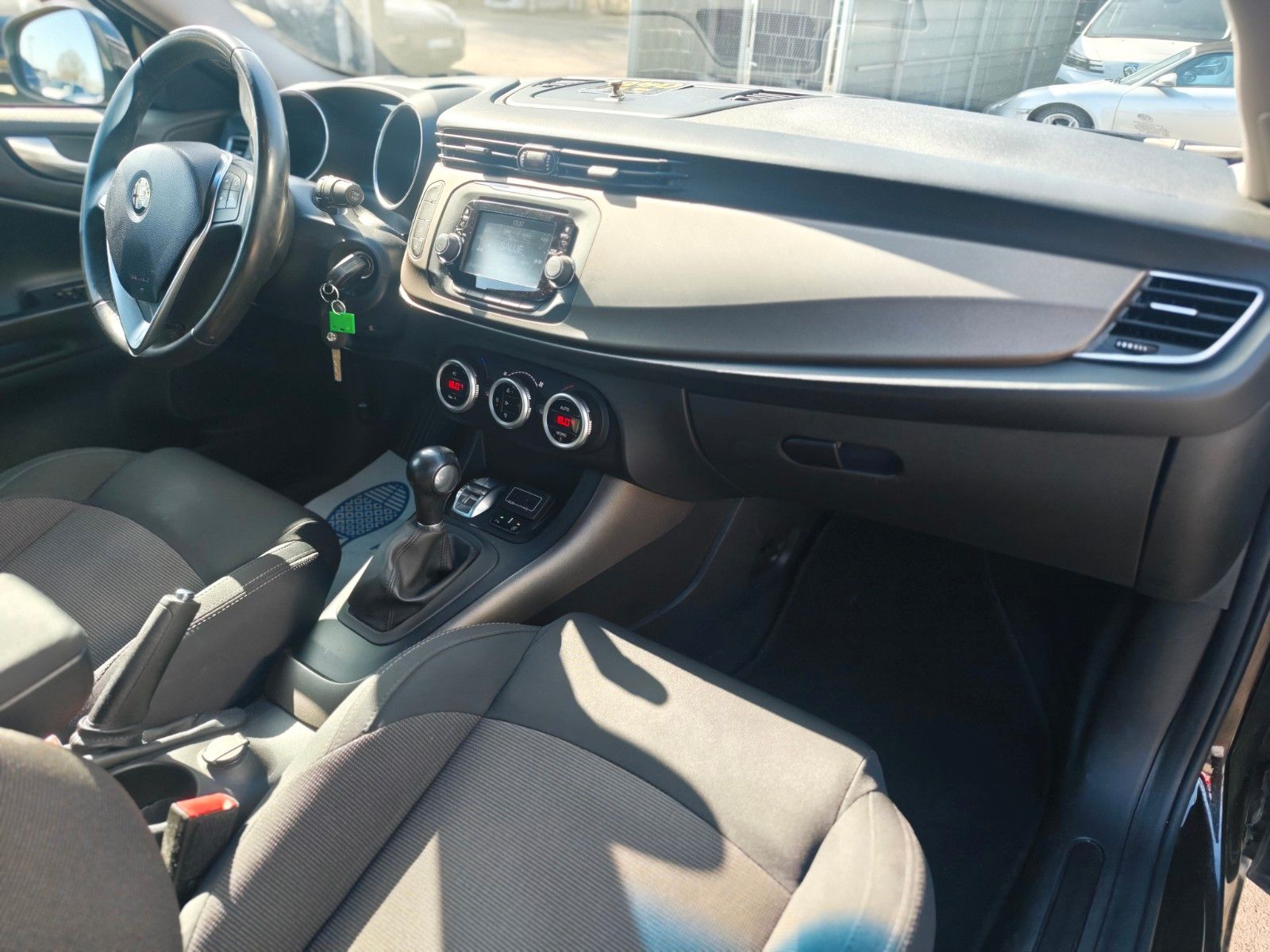 Fahrzeugabbildung Alfa Romeo Giulietta Turismo *8-FACH*SHZ*AUT*LED*