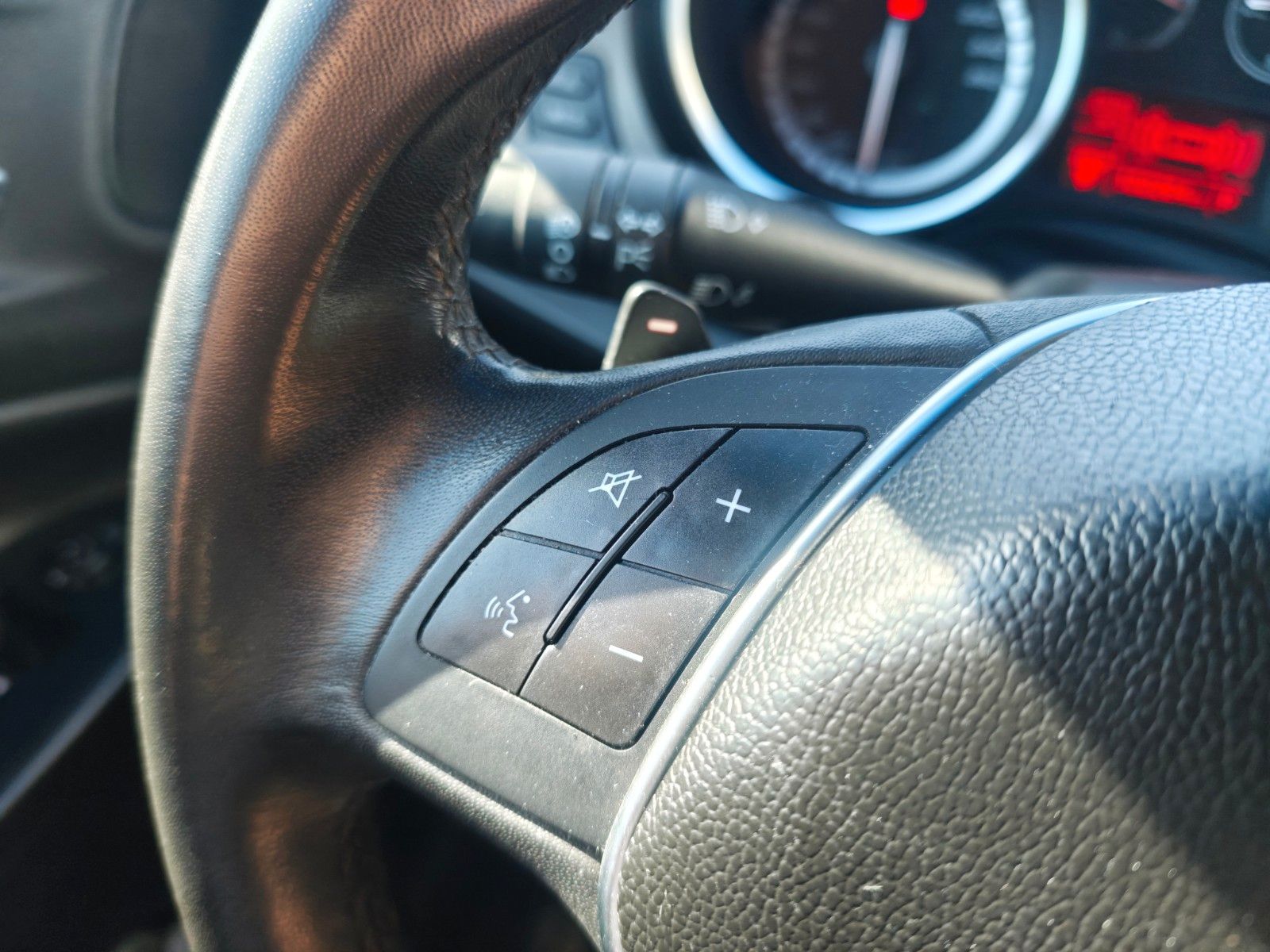 Fahrzeugabbildung Alfa Romeo Giulietta Turismo *8-FACH*SHZ*AUT*LED*