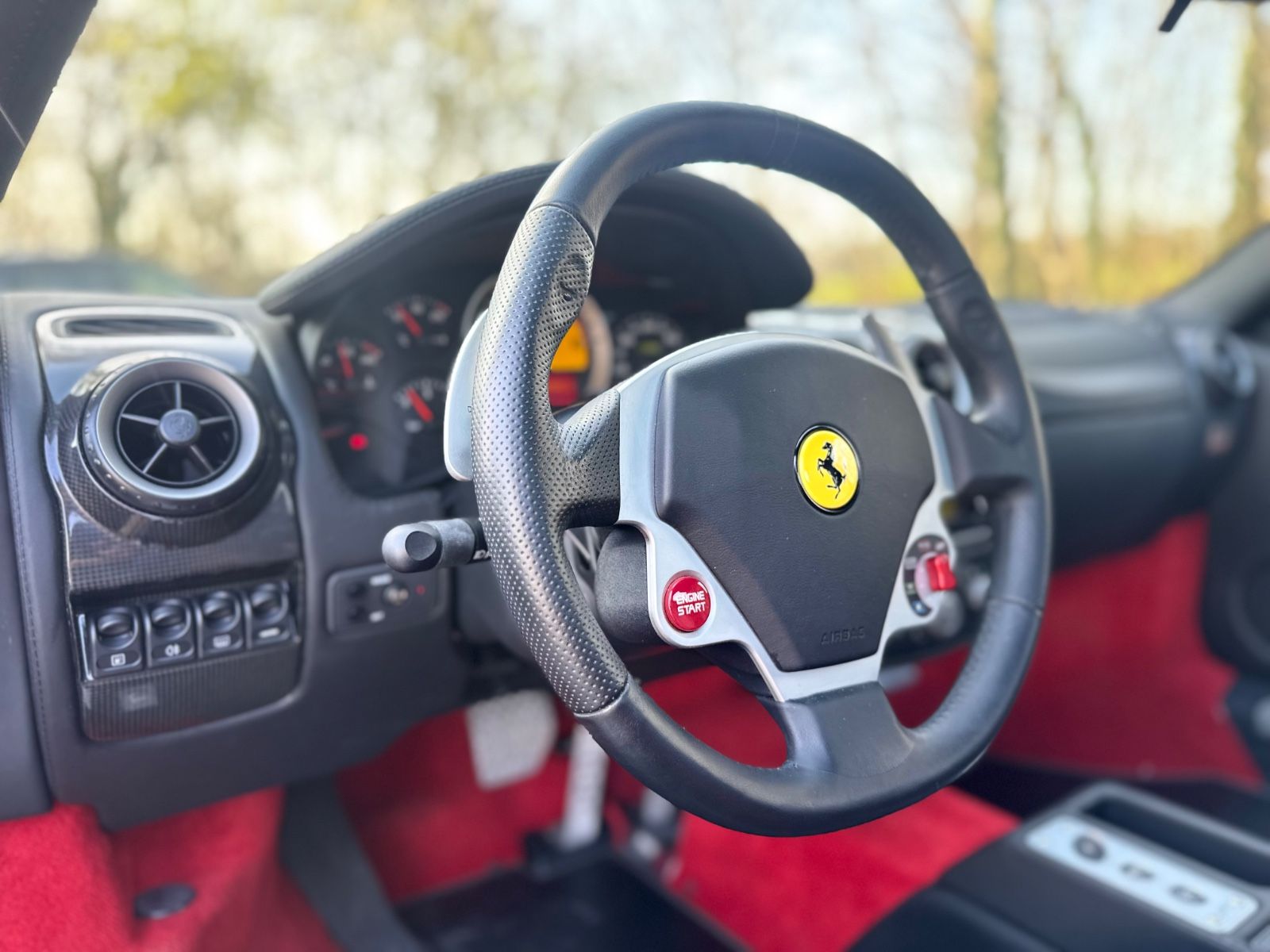 Fahrzeugabbildung Ferrari F430 F1 *1.HAND*CARBON*U-FREI*WENIG KM*TRAUM*