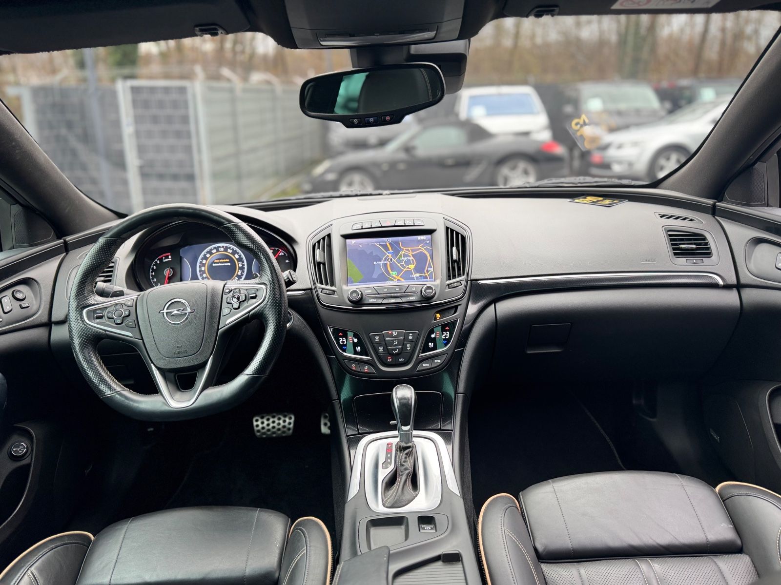 Fahrzeugabbildung Opel INSIGNIA A COUNTRY T 4x4*LEDER*NAVI*R-KAMERA*