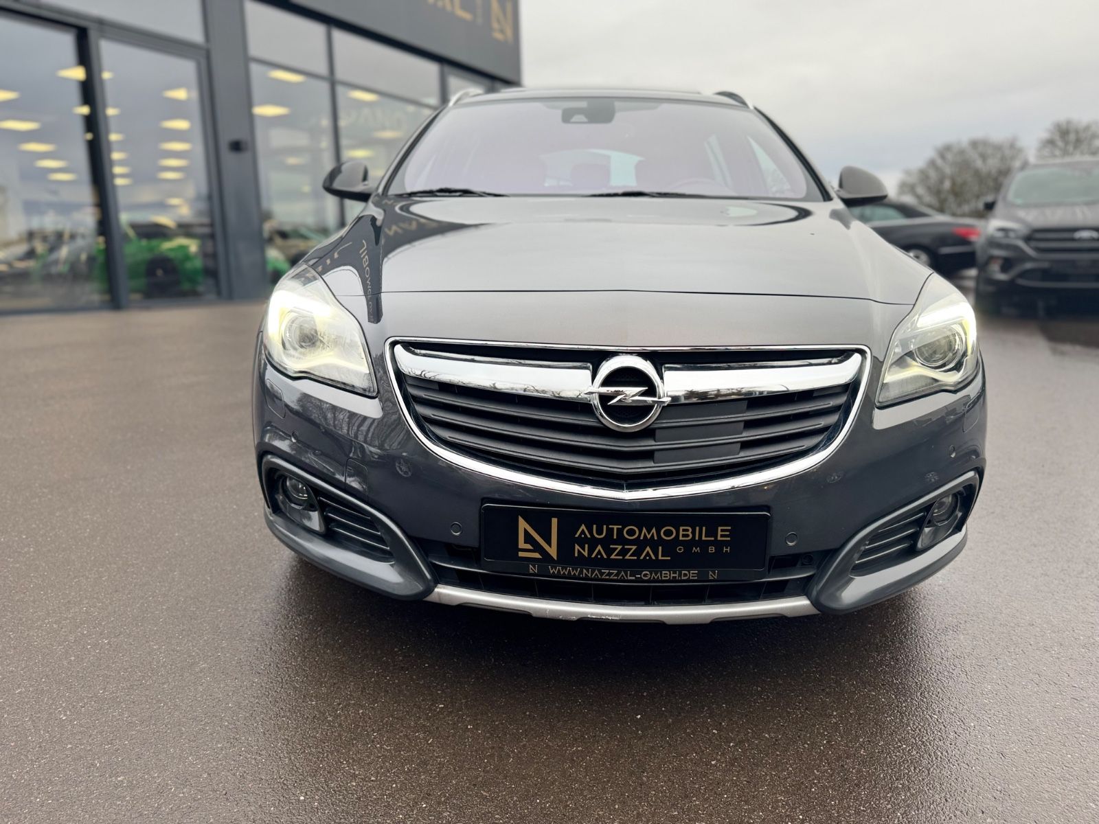 Fahrzeugabbildung Opel INSIGNIA A COUNTRY T 4x4*LEDER*NAVI*R-KAMERA*