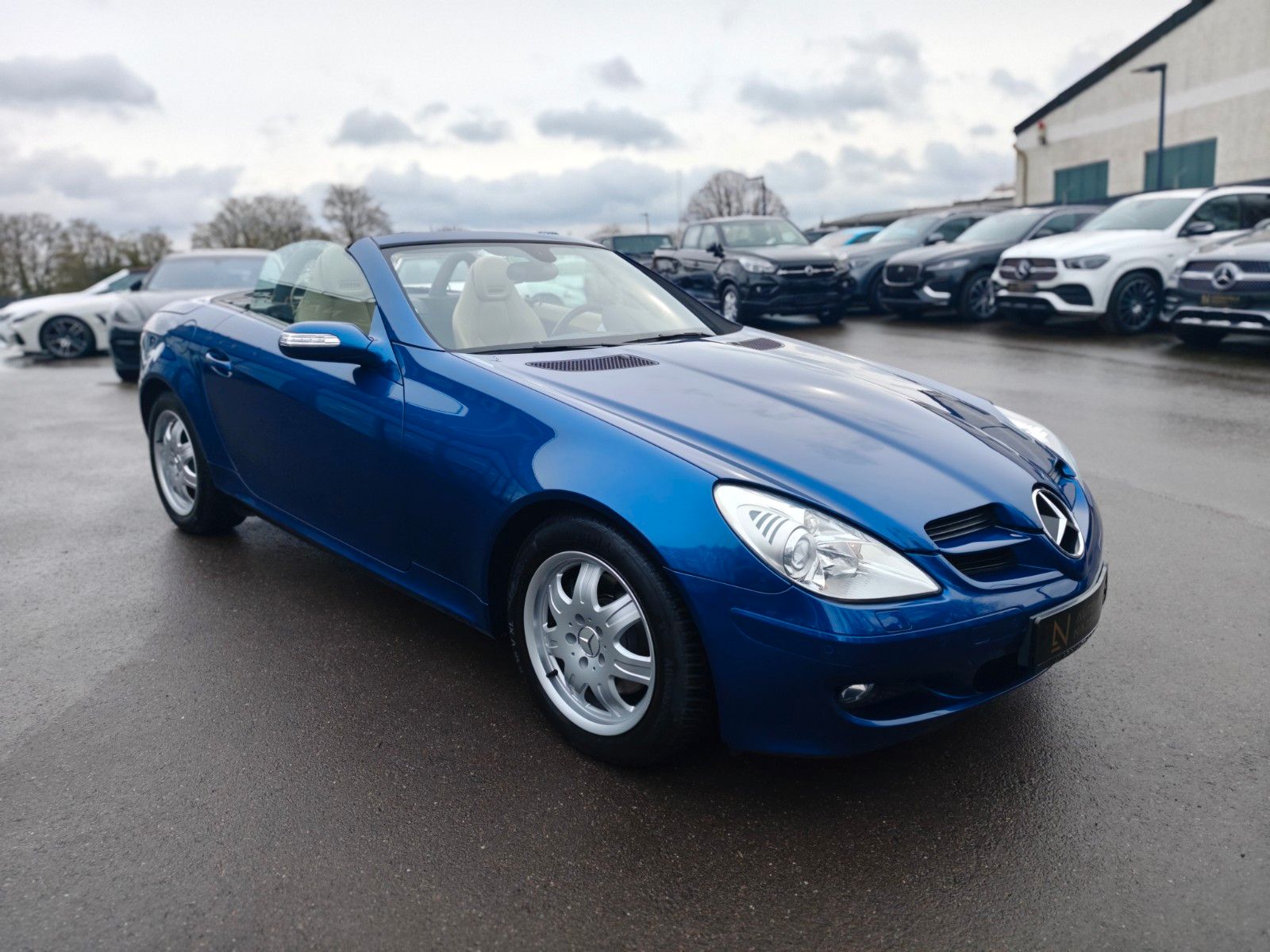 Fahrzeugabbildung Mercedes-Benz SLK 280 ROADSTER *NAVI*LEDER*H/K*AIRSCARF*