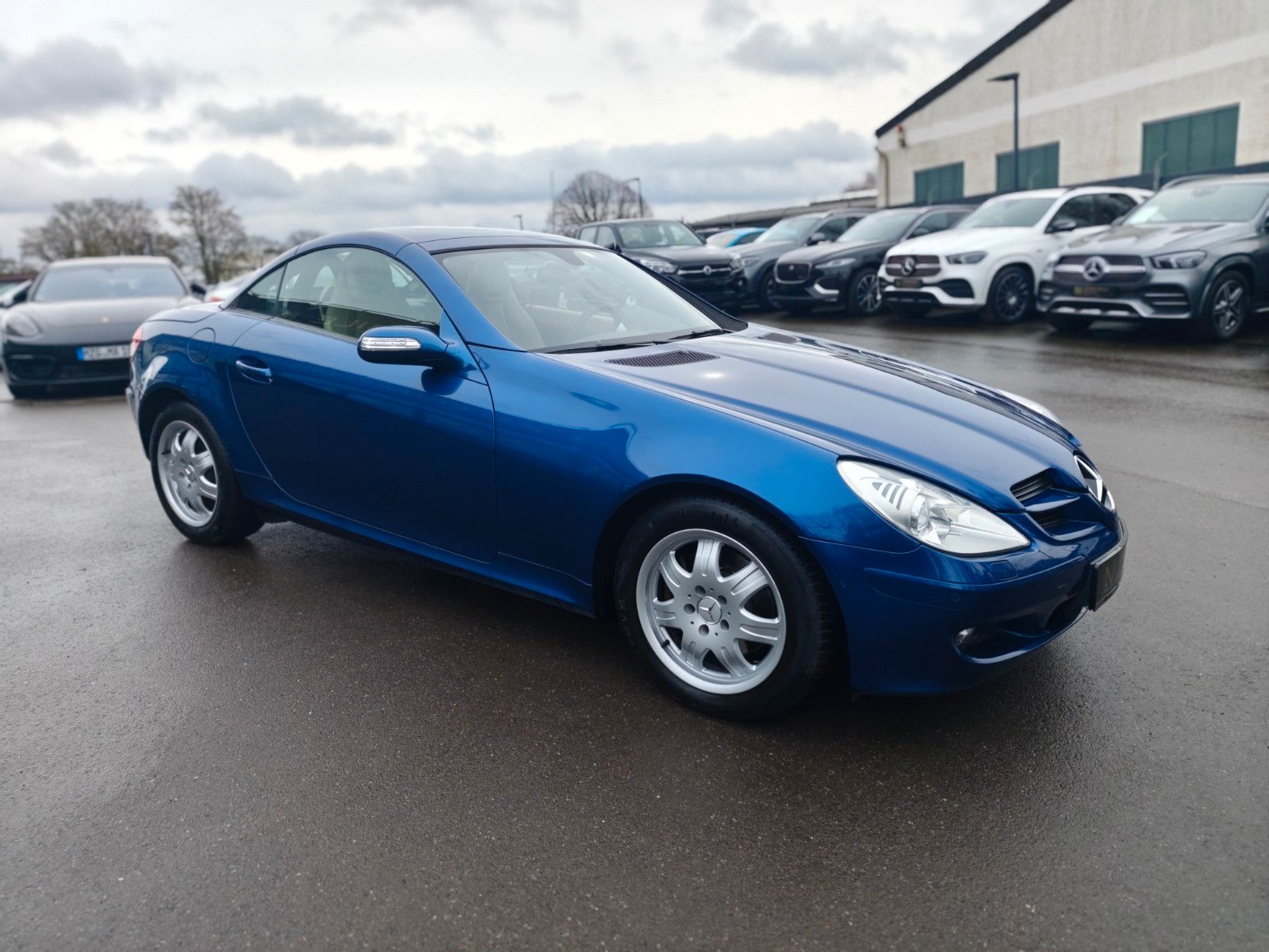 Fahrzeugabbildung Mercedes-Benz SLK 280 ROADSTER *NAVI*LEDER*H/K*AIRSCARF*