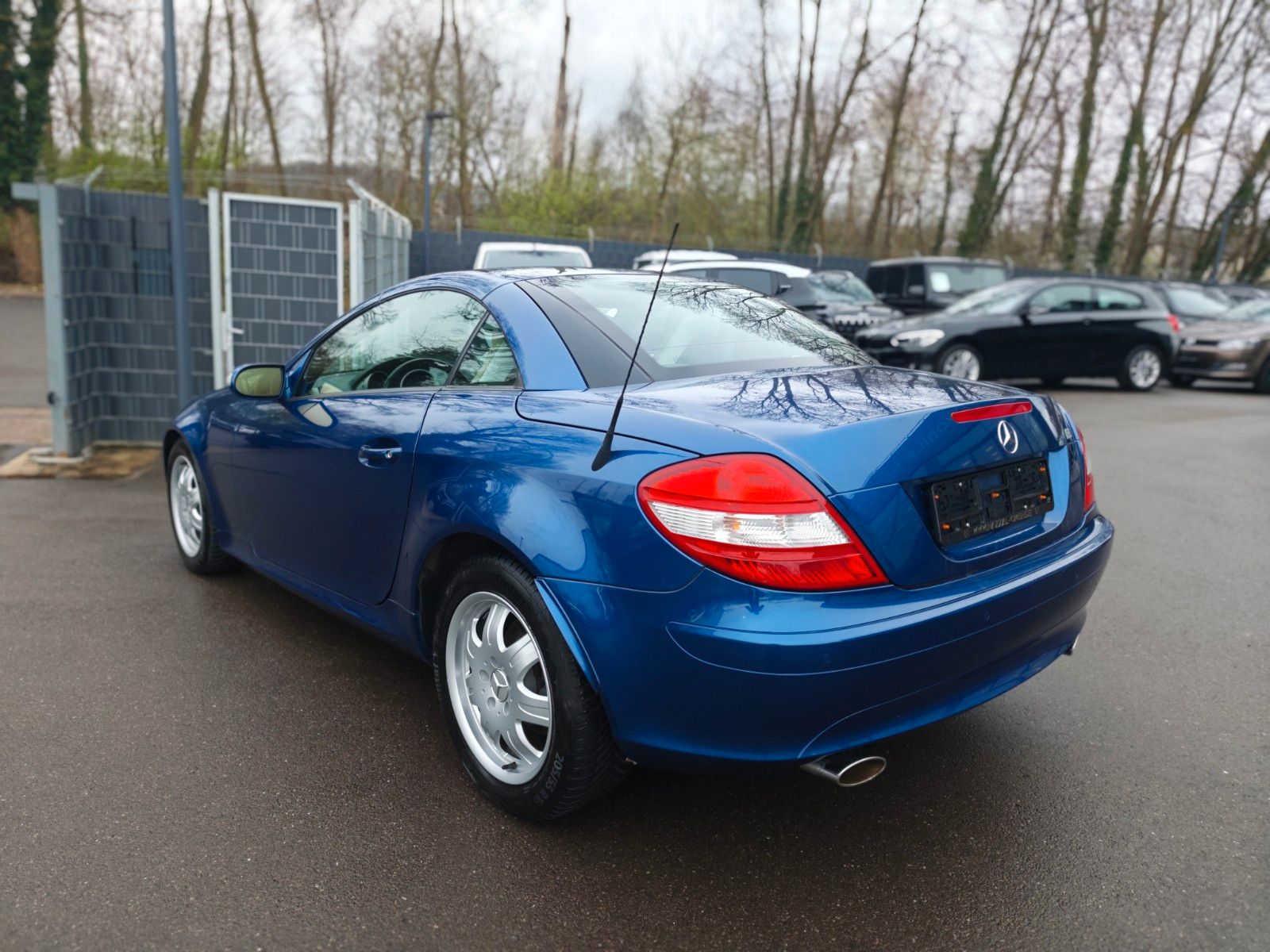 Fahrzeugabbildung Mercedes-Benz SLK 280 ROADSTER *NAVI*LEDER*H/K*AIRSCARF*