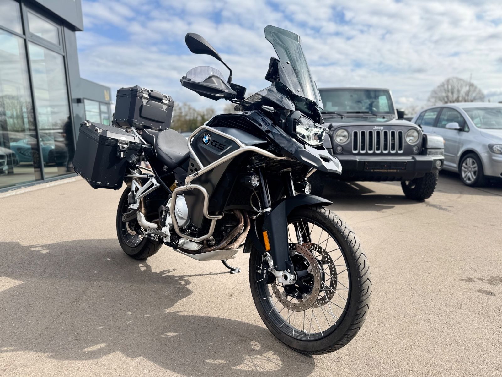 Fahrzeugabbildung BMW F 850 GS Adventure Triple Black *NAVI*LED*TOP*