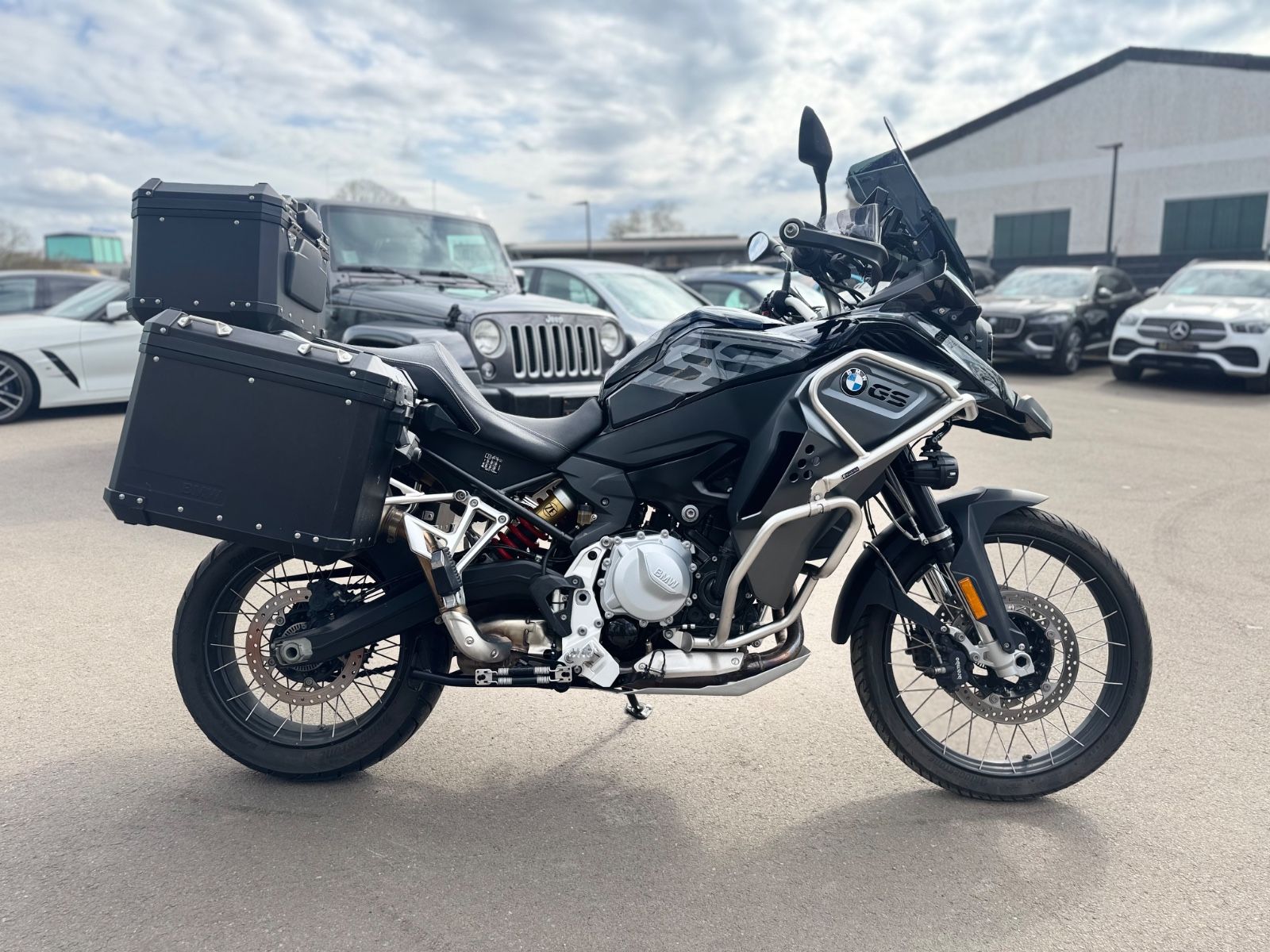 Fahrzeugabbildung BMW F 850 GS Adventure Triple Black *NAVI*LED*TOP*