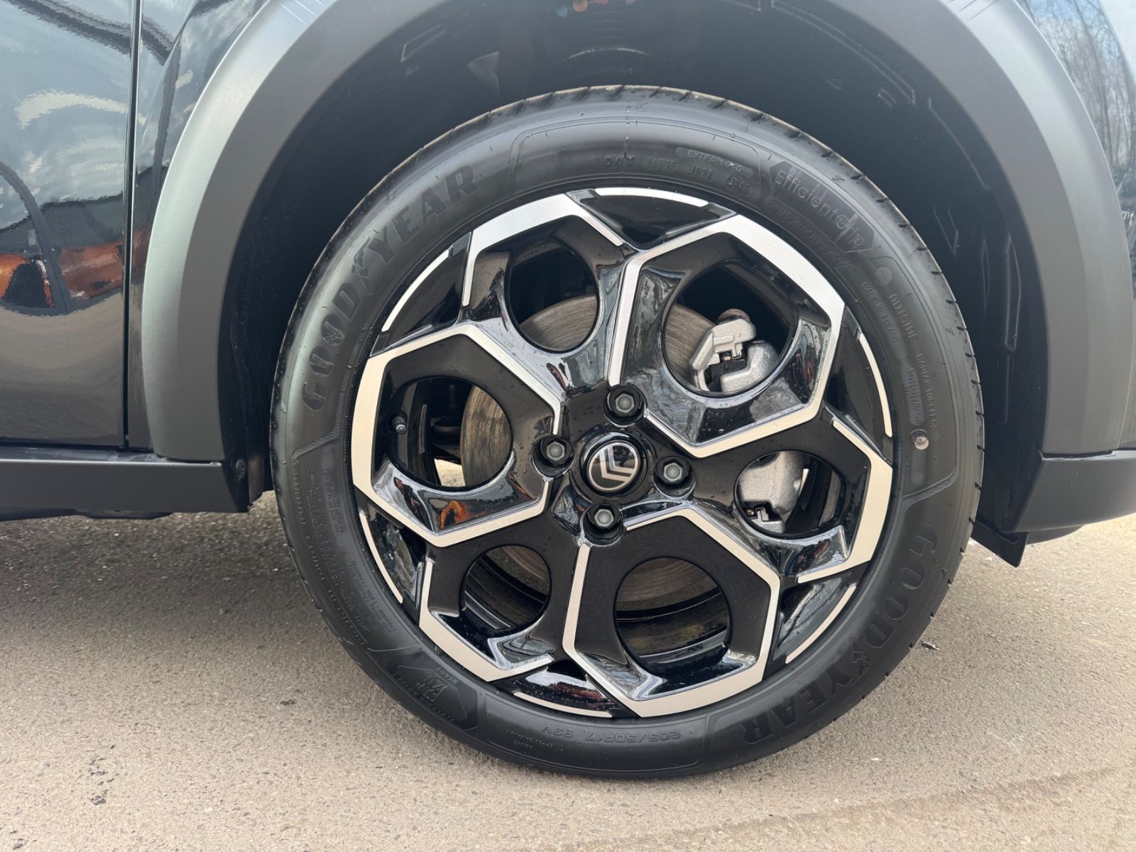 Fahrzeugabbildung Citroën C3 ë 113 MAX*LED*NAVI*HEAD-UP*R-KAMERA*GARANTIE*