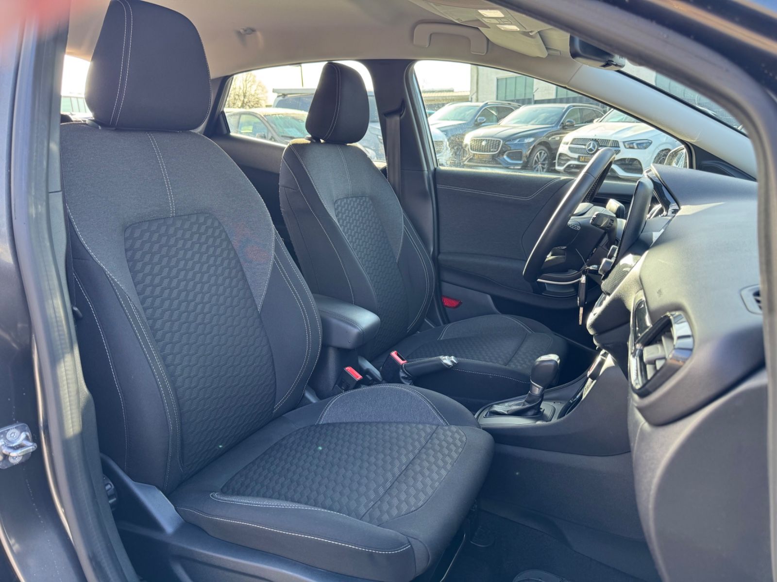 Fahrzeugabbildung Ford PUMA TITANIUM *AUT*NAVI*LED*KAMERA*TOP*