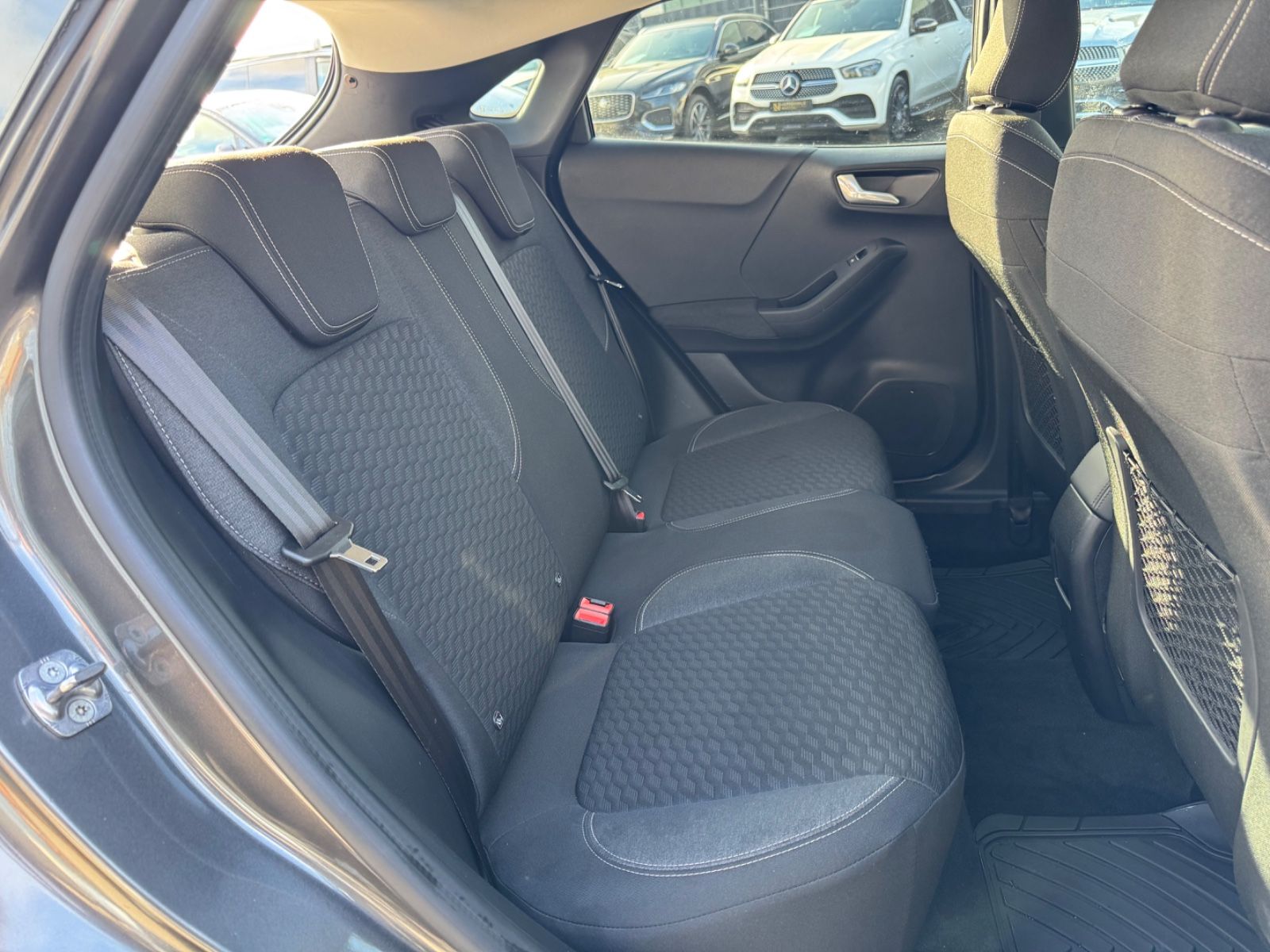 Fahrzeugabbildung Ford PUMA TITANIUM *AUT*NAVI*LED*KAMERA*TOP*
