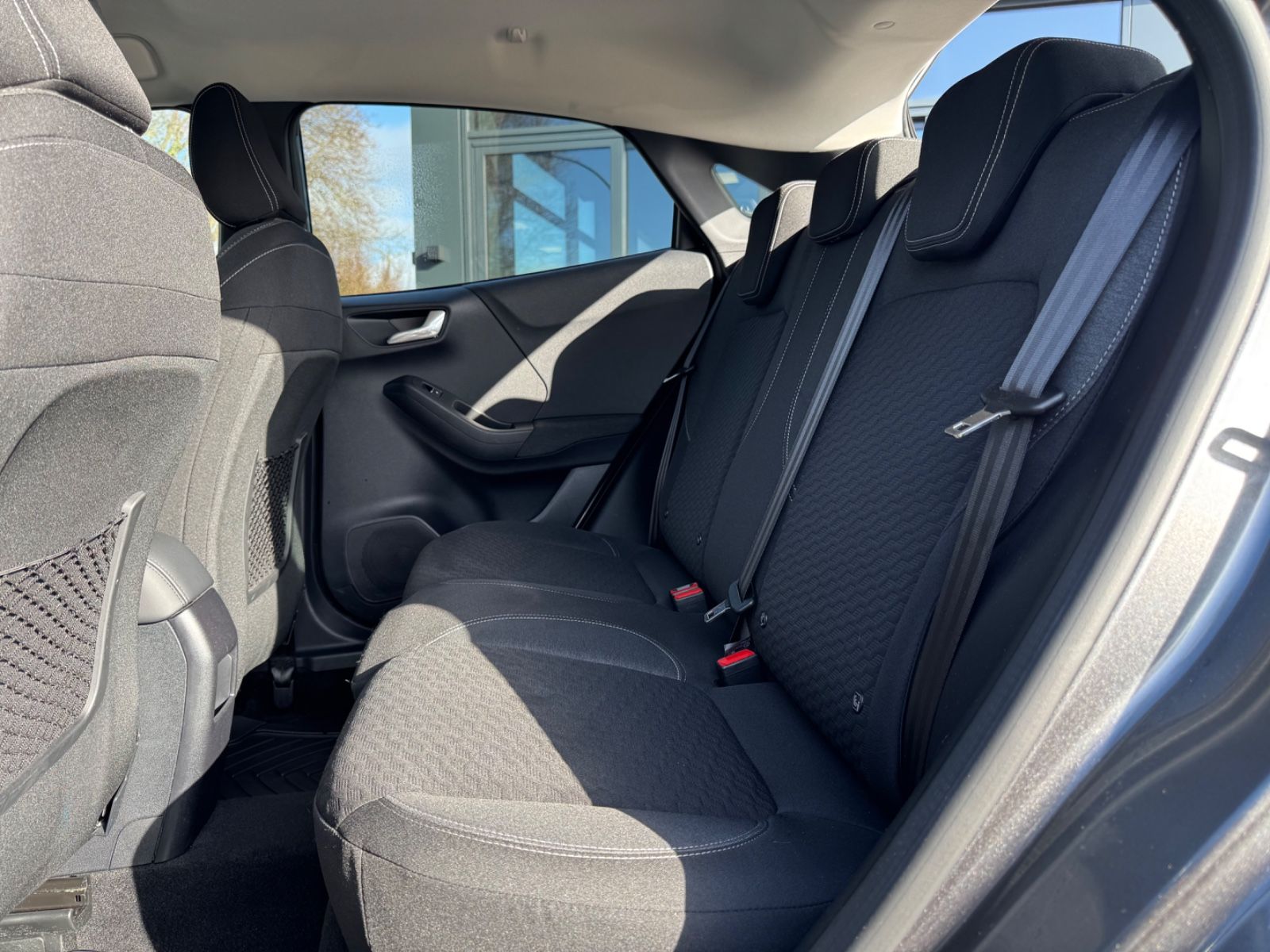 Fahrzeugabbildung Ford PUMA TITANIUM *AUT*NAVI*LED*KAMERA*TOP*