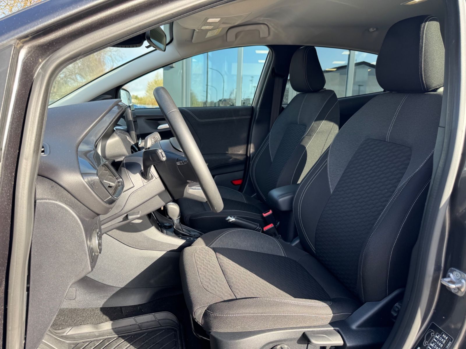 Fahrzeugabbildung Ford PUMA TITANIUM *AUT*NAVI*LED*KAMERA*TOP*