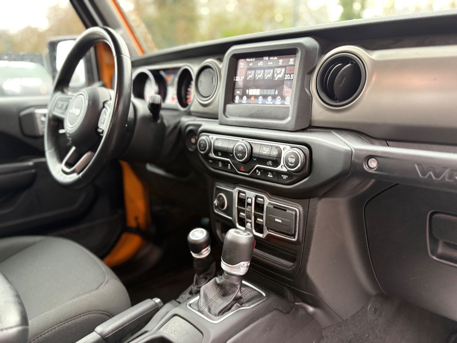 Fahrzeugabbildung Jeep WRANGLER UNLIMITED SPORT *1.HD*AUT*KAMERA*COC*