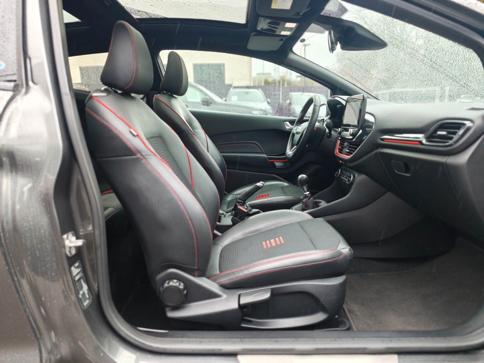 Fahrzeugabbildung Ford Fiesta ST-LINE*NAVI*PANORAMA*SHZ*1.HAND*TOP*