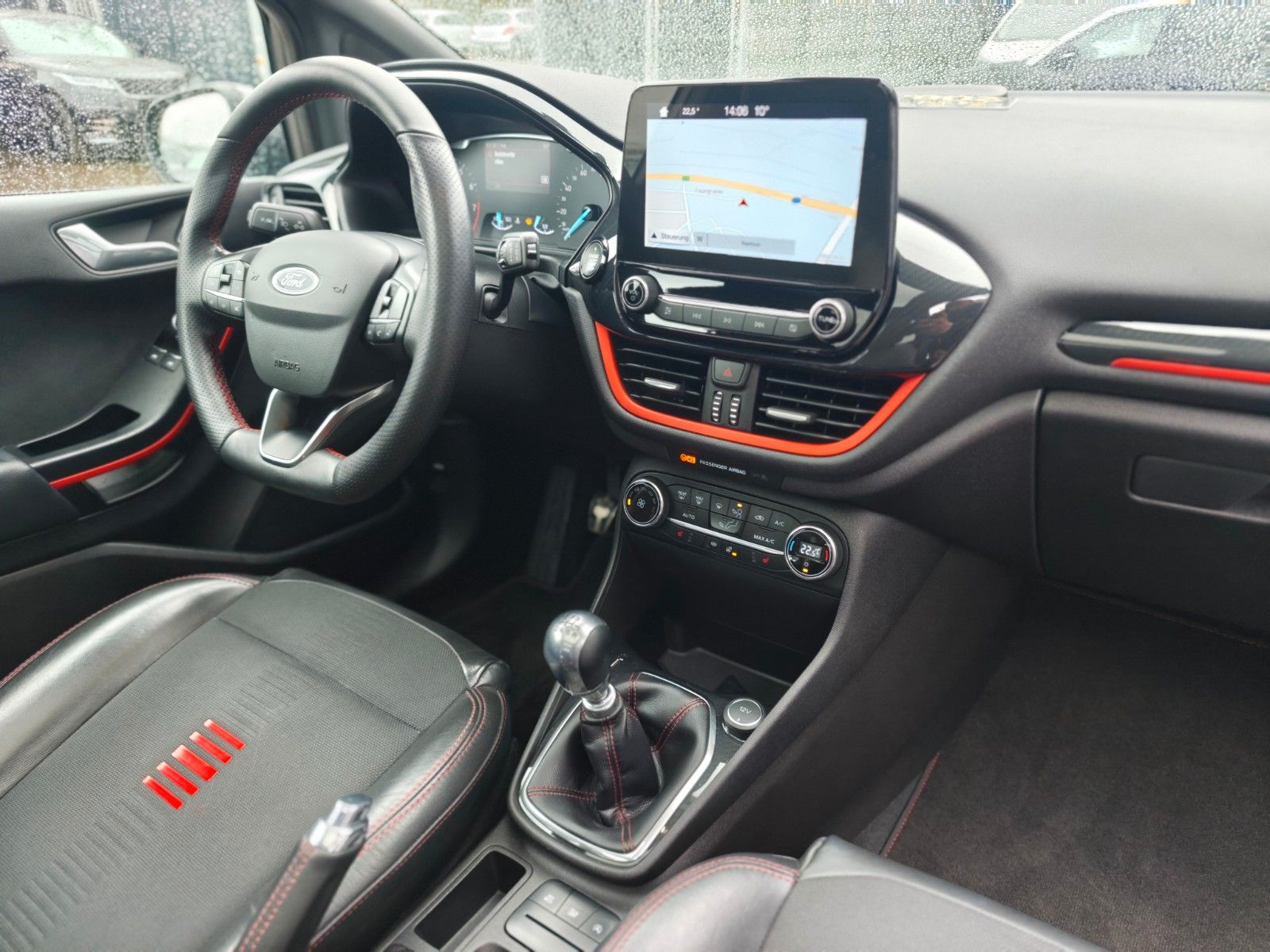 Fahrzeugabbildung Ford Fiesta ST-LINE*NAVI*PANORAMA*SHZ*1.HAND*TOP*