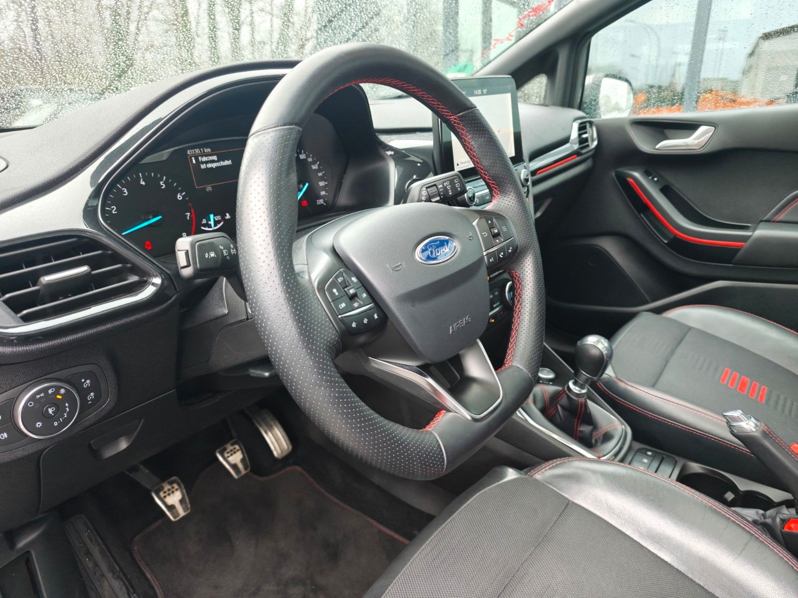 Fahrzeugabbildung Ford Fiesta ST-LINE*NAVI*PANORAMA*SHZ*1.HAND*TOP*