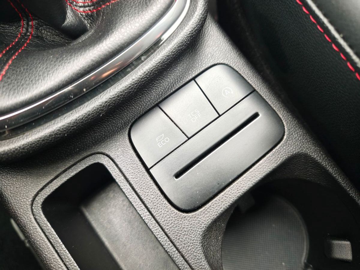 Fahrzeugabbildung Ford Fiesta ST-LINE*NAVI*PANORAMA*SHZ*1.HAND*TOP*