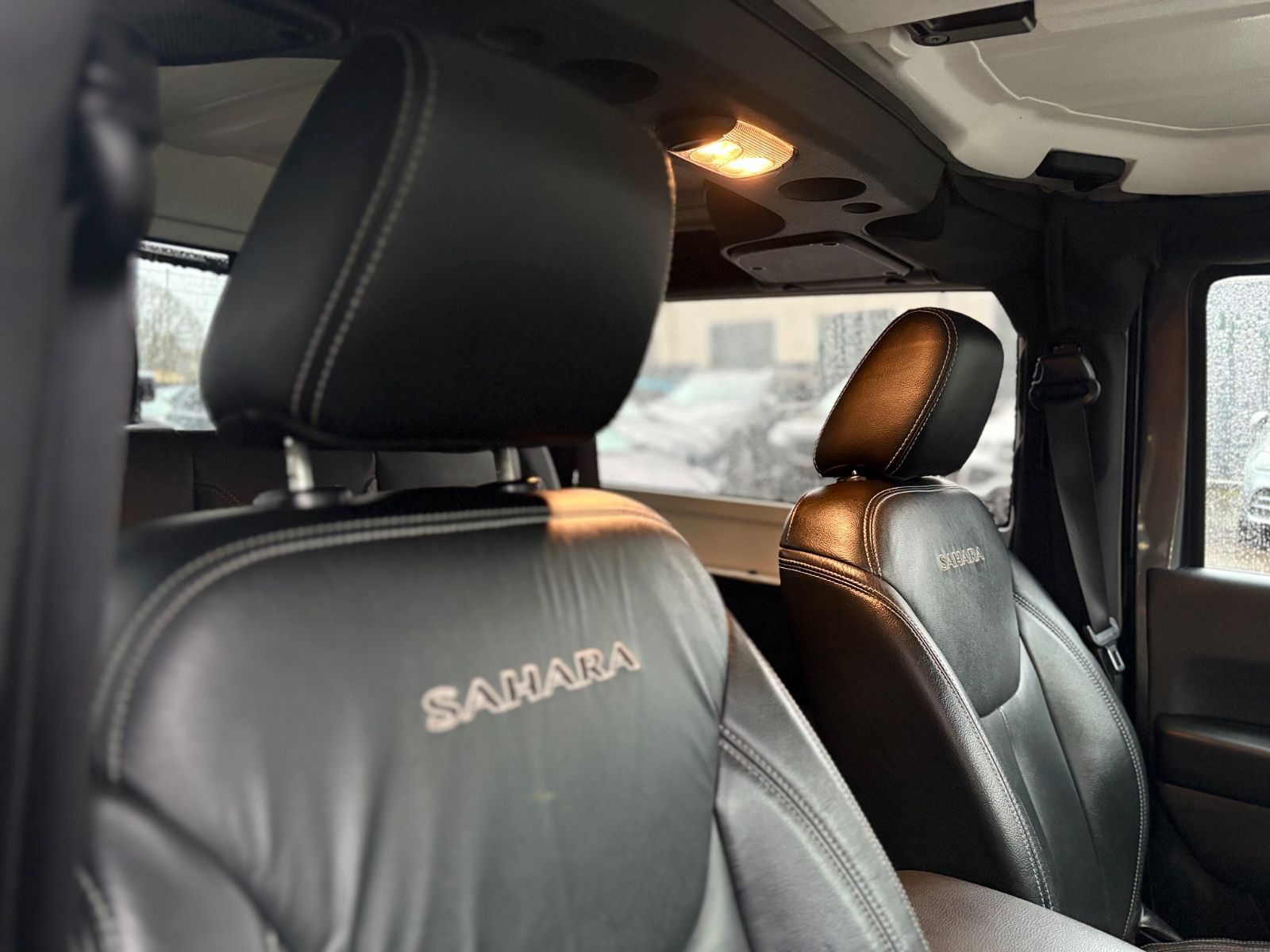 Fahrzeugabbildung Jeep WRANGLER UNLIMITED SAHARA *NAVI*LEDER*SITHEIZUNG