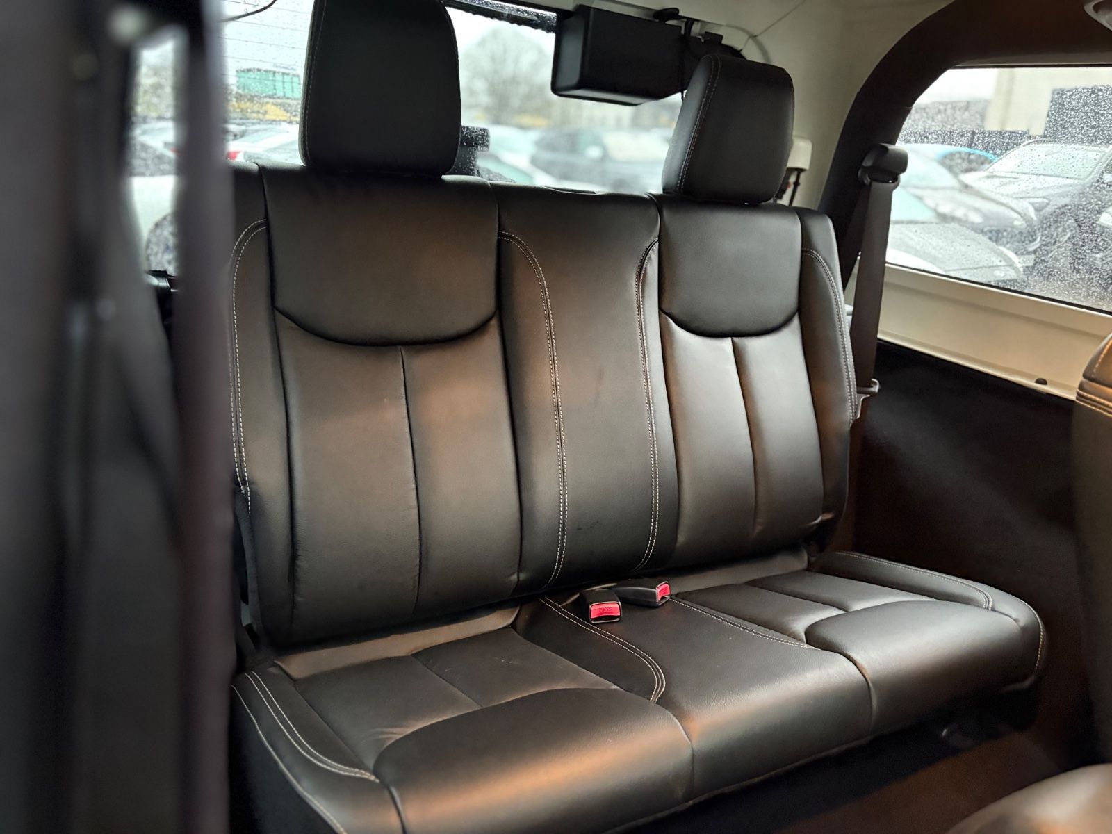 Fahrzeugabbildung Jeep WRANGLER UNLIMITED SAHARA *NAVI*LEDER*SITHEIZUNG