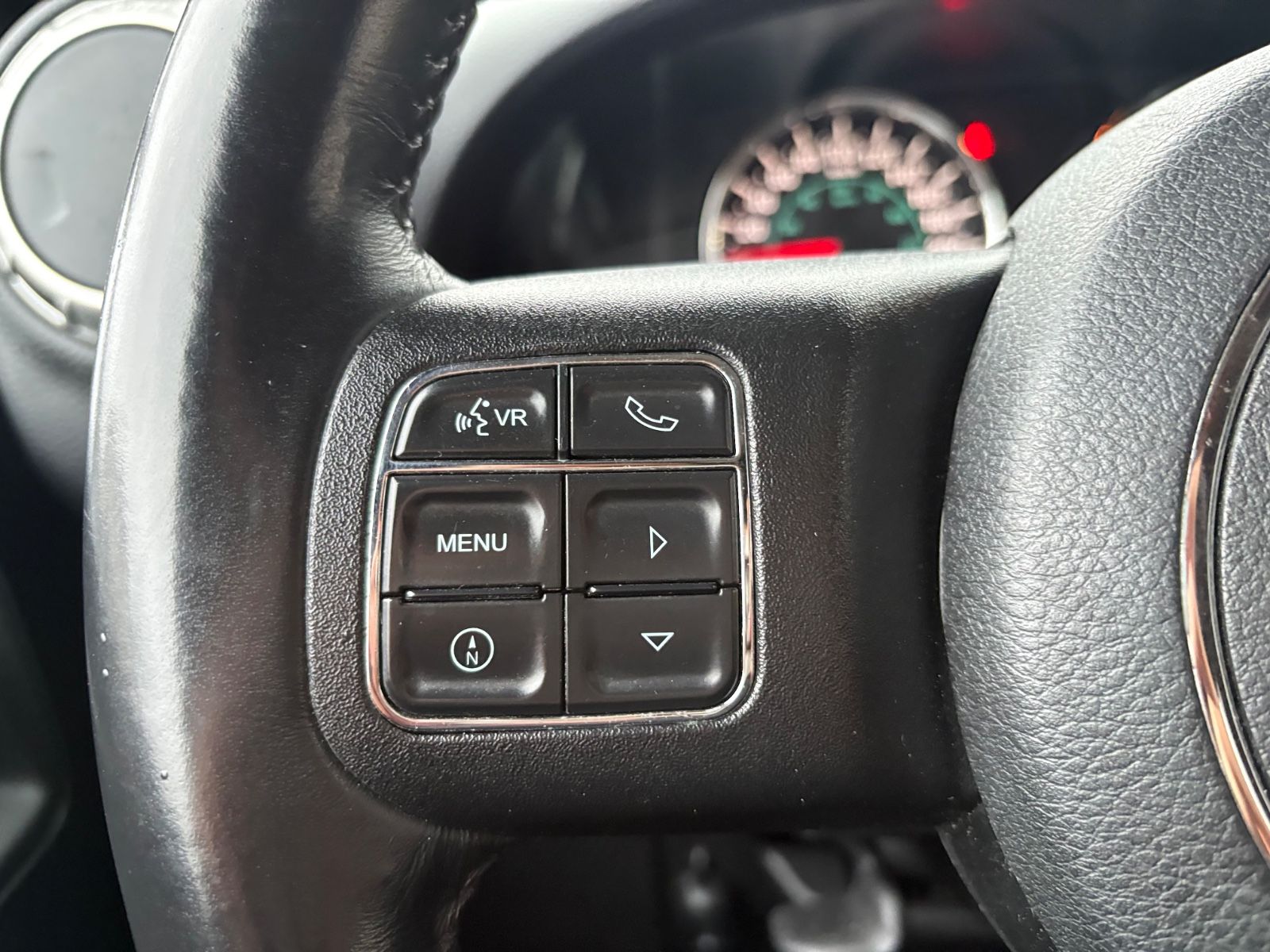 Fahrzeugabbildung Jeep WRANGLER UNLIMITED SAHARA *NAVI*LEDER*SITHEIZUNG