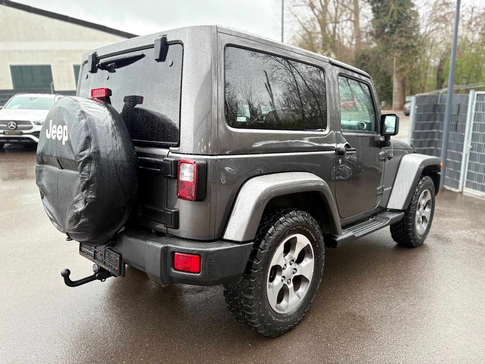 Fahrzeugabbildung Jeep WRANGLER UNLIMITED SAHARA *NAVI*LEDER*SITHEIZUNG