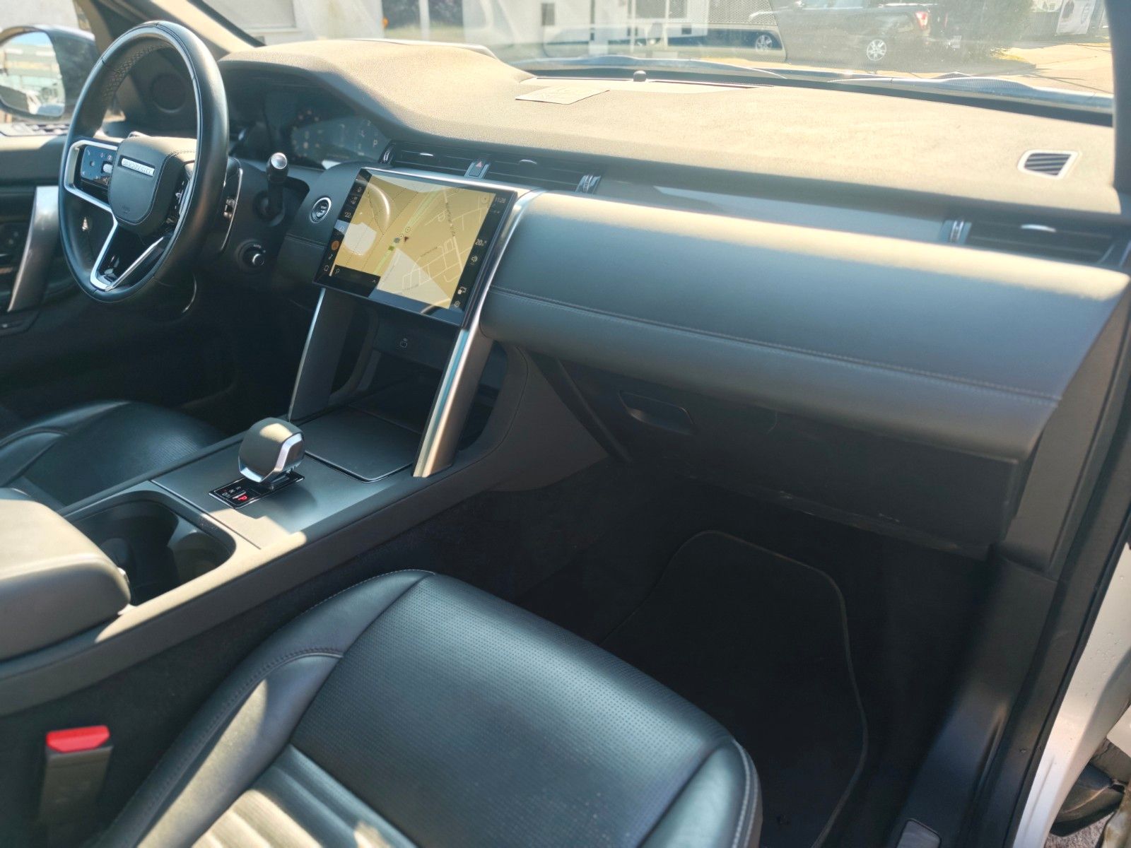 Fahrzeugabbildung Land Rover DISCOVERY SPORT HYBRID*R-DYNAMIC*HSE AWD *LED*
