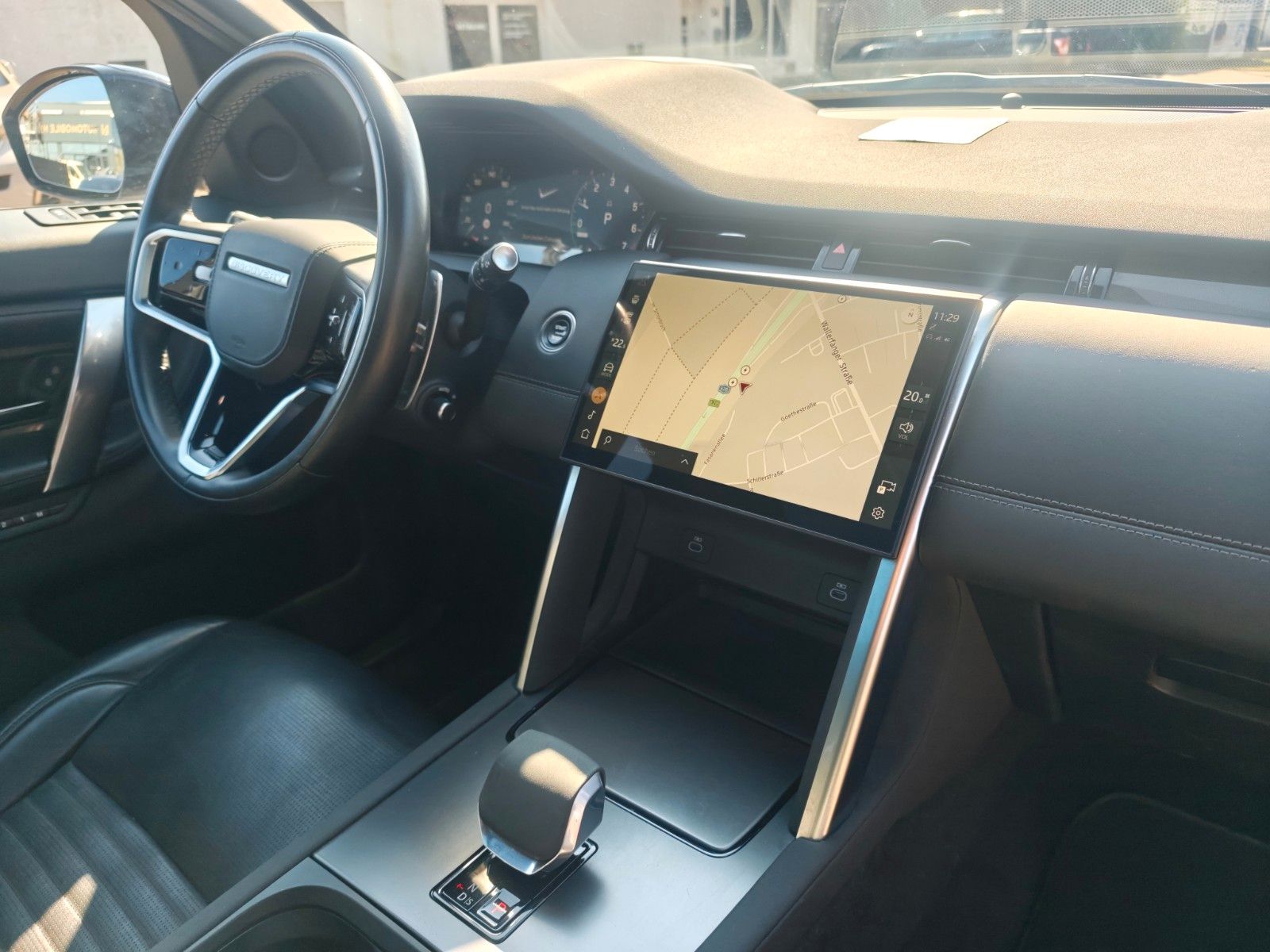 Fahrzeugabbildung Land Rover DISCOVERY SPORT HYBRID*R-DYNAMIC*HSE AWD *LED*