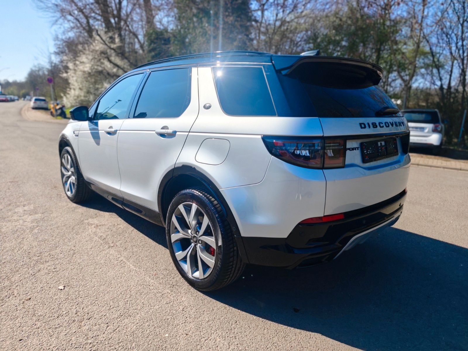 Fahrzeugabbildung Land Rover DISCOVERY SPORT HYBRID*R-DYNAMIC*HSE AWD *LED*