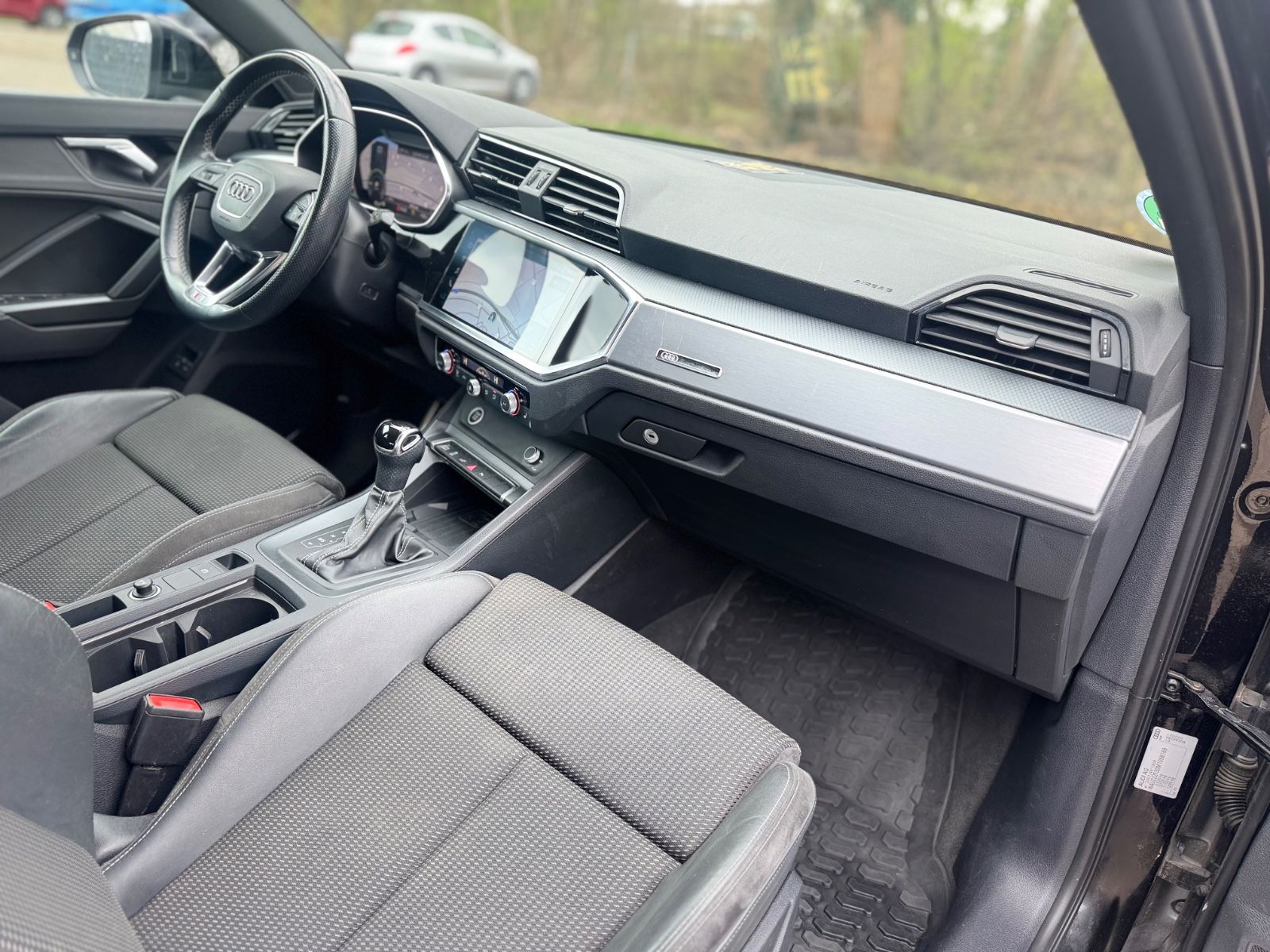 Fahrzeugabbildung Audi Q3 45 TFSI E 3x S-LINE *LED*VIRTUAL*NAVI*VOLL*