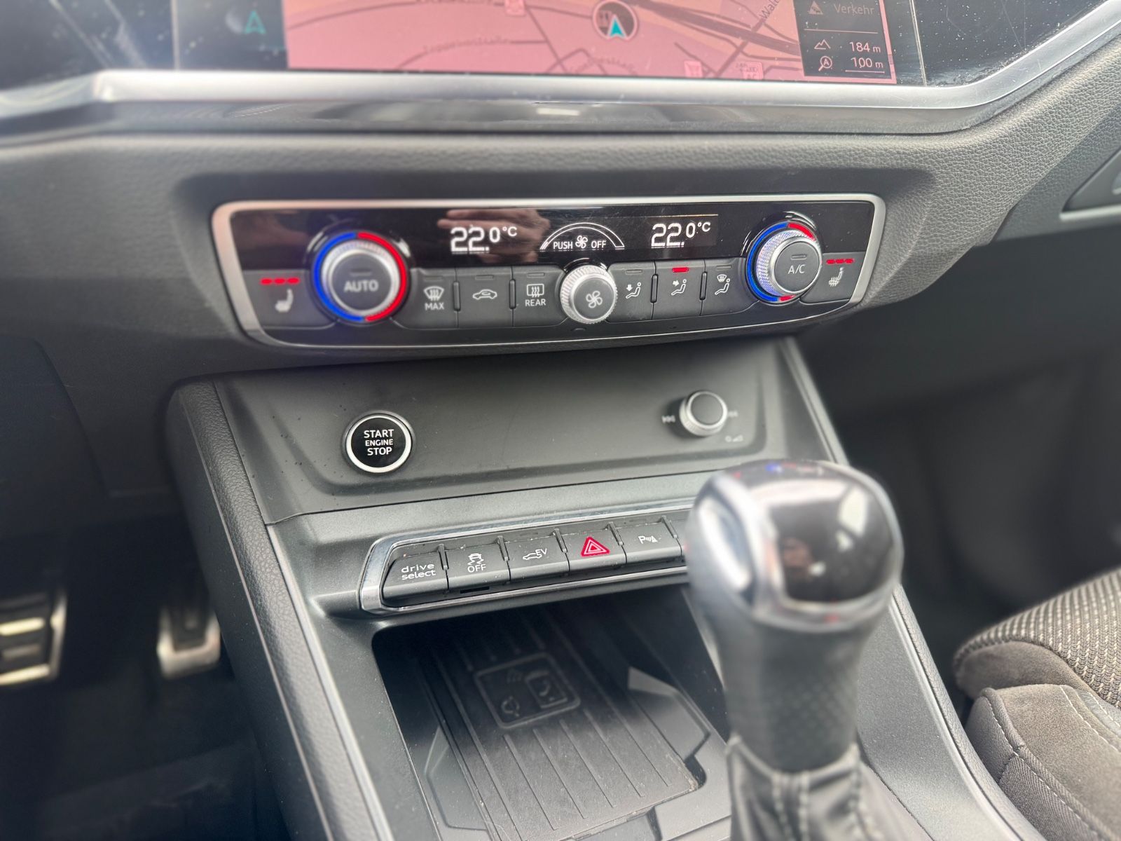 Fahrzeugabbildung Audi Q3 45 TFSI E 3x S-LINE *LED*VIRTUAL*NAVI*VOLL*