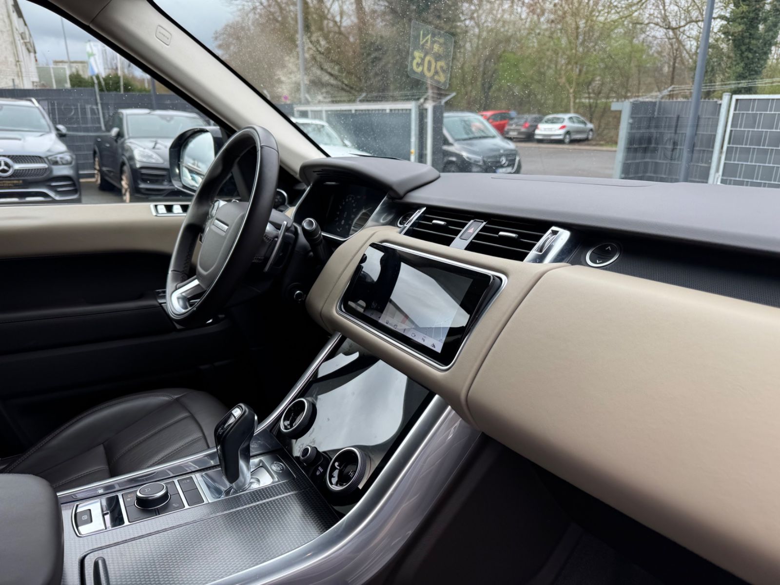 Fahrzeugabbildung Land Rover RANGE ROVER SPORT HSE DYNAMIC*STANDHZG.*21.ZOLL*