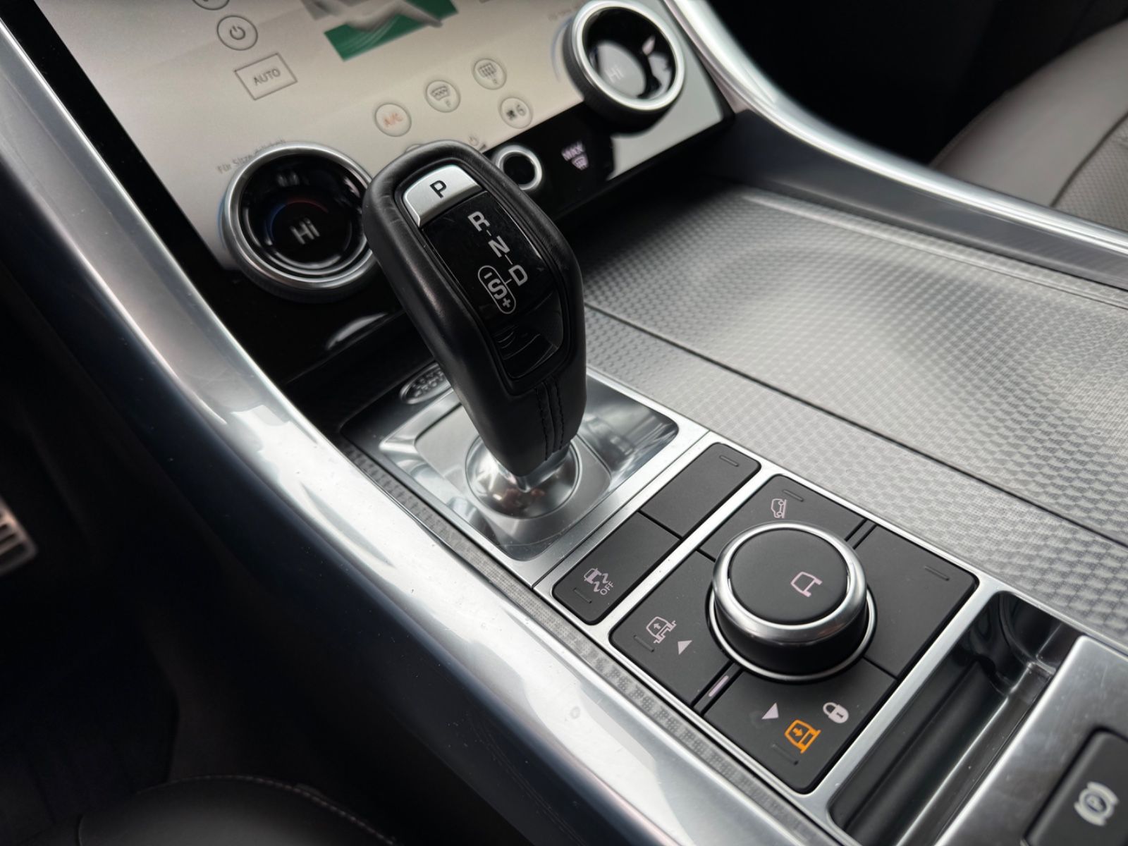 Fahrzeugabbildung Land Rover RANGE ROVER SPORT HSE DYNAMIC*STANDHZG.*21.ZOLL*