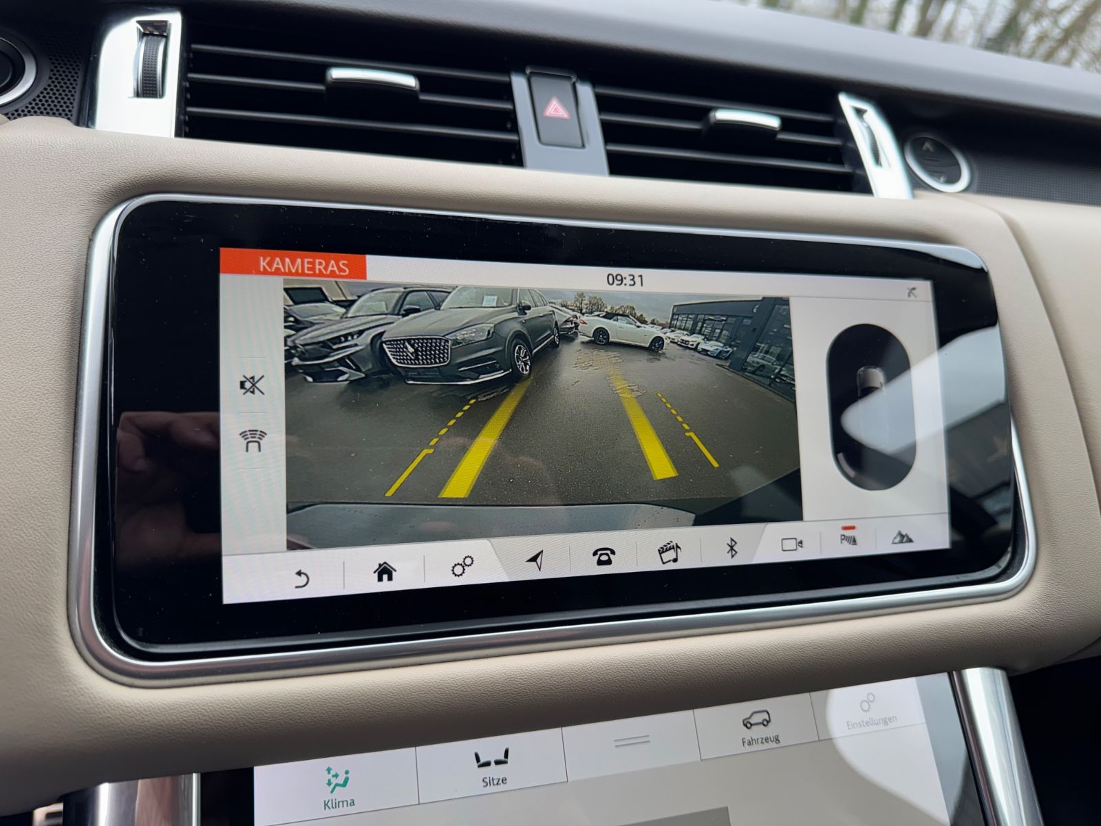 Fahrzeugabbildung Land Rover RANGE ROVER SPORT HSE DYNAMIC*STANDHZG.*21.ZOLL*