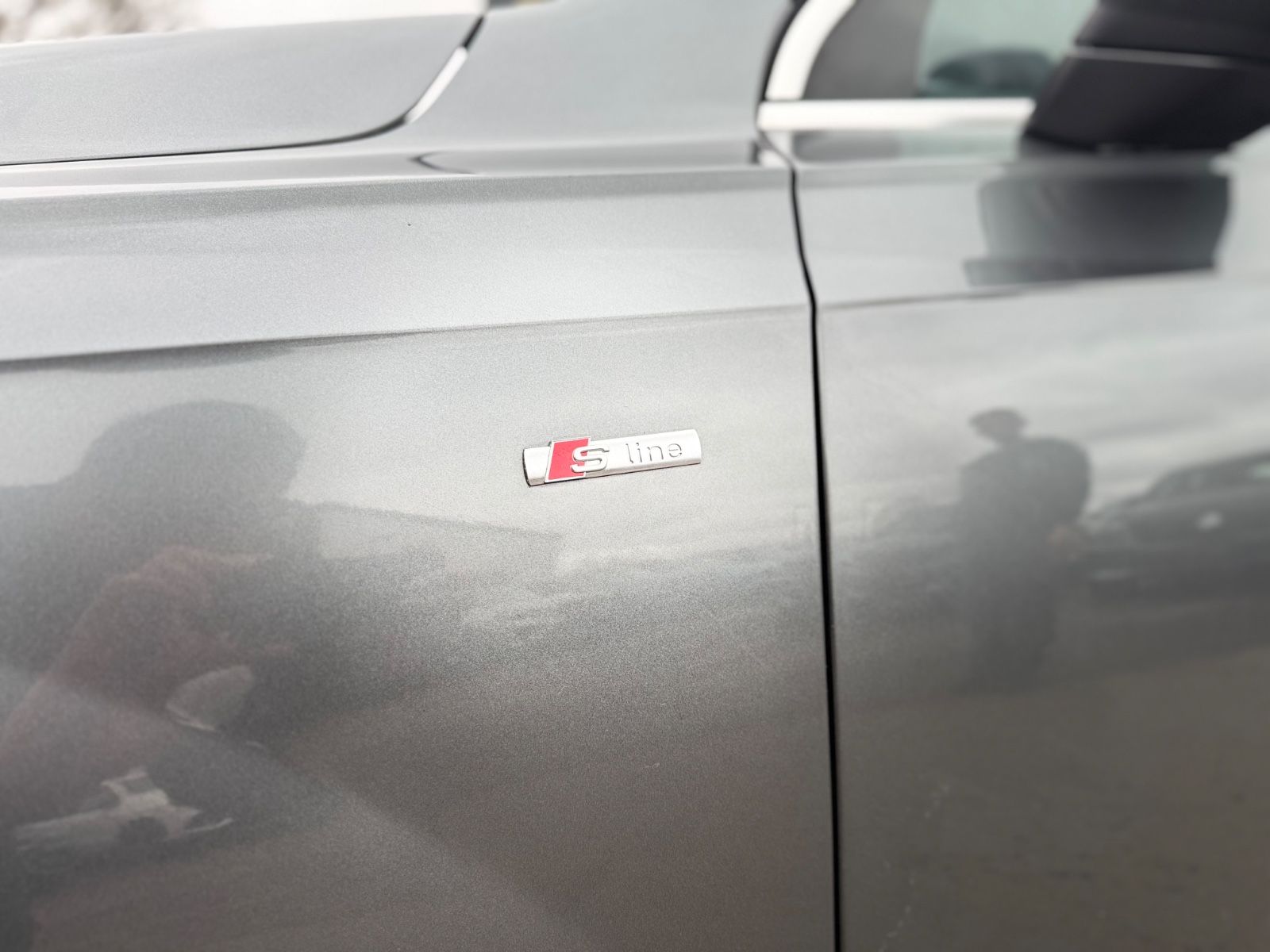 Fahrzeugabbildung Audi Q7 3.0 TDI QUATTRO*S-LINE SPORT+*7.SITZER*MATRIX