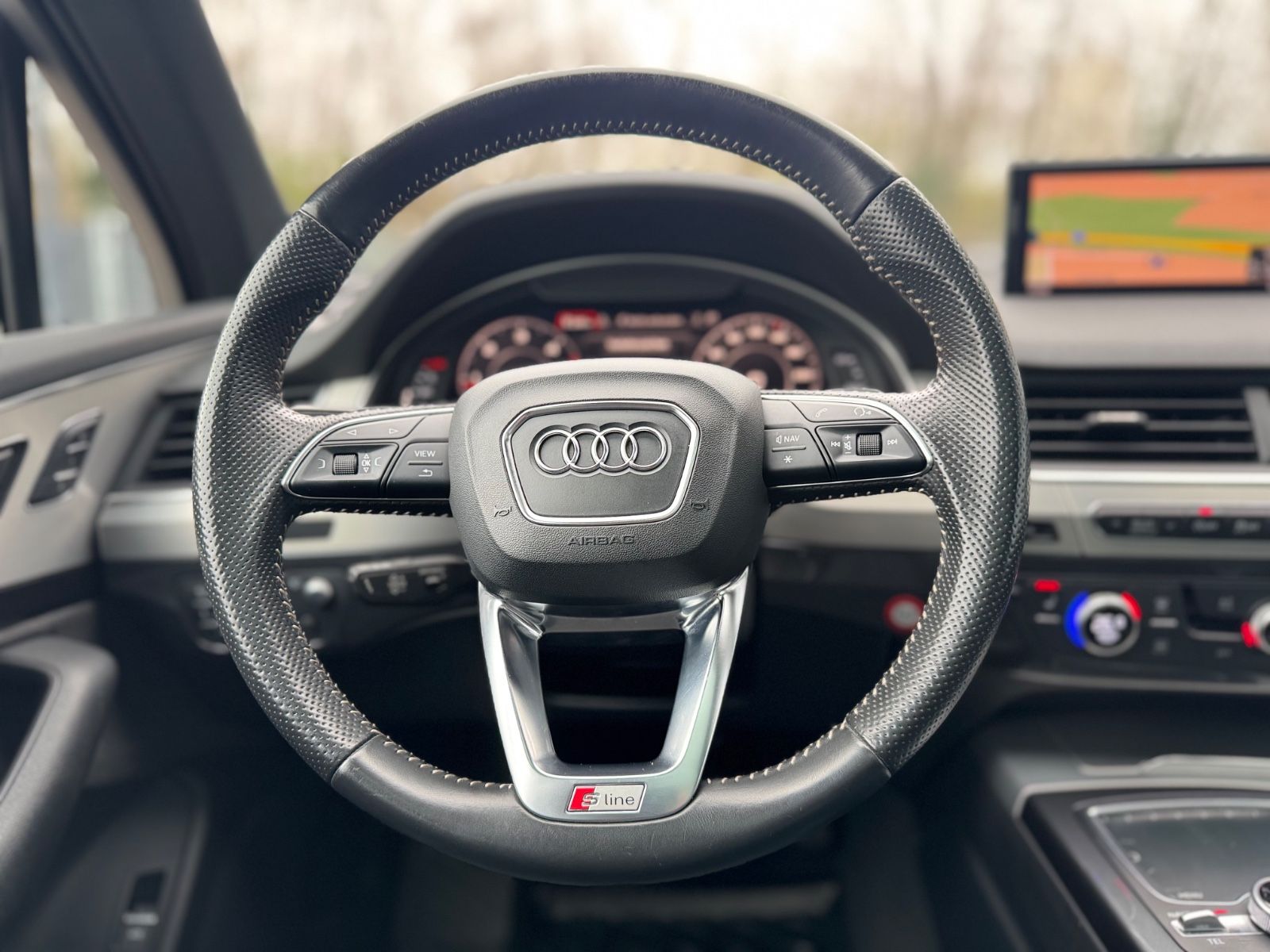 Fahrzeugabbildung Audi Q7 3.0 TDI QUATTRO*S-LINE SPORT+*7.SITZER*MATRIX