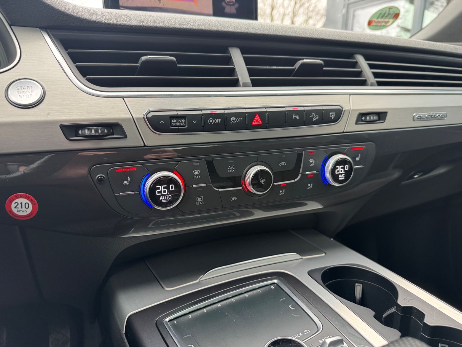 Fahrzeugabbildung Audi Q7 3.0 TDI QUATTRO*S-LINE SPORT+*7.SITZER*MATRIX