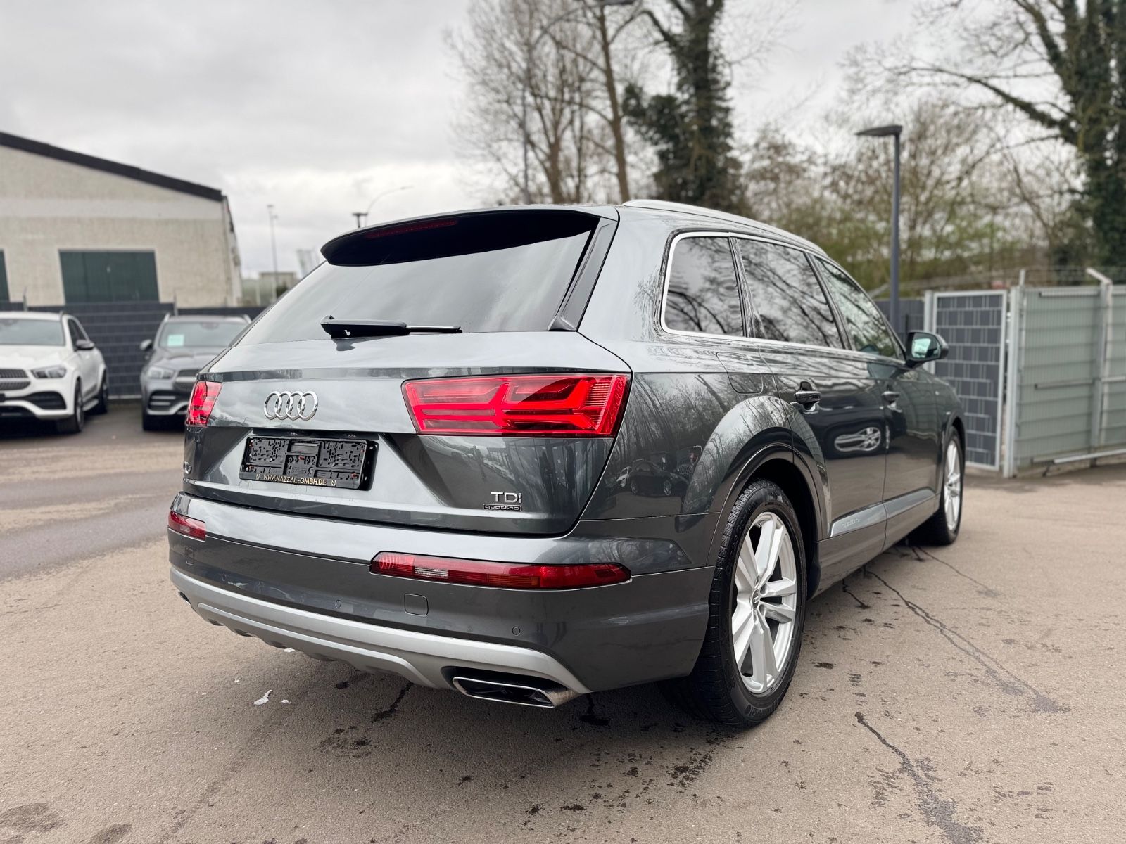 Fahrzeugabbildung Audi Q7 3.0 TDI QUATTRO*S-LINE SPORT+*7.SITZER*MATRIX