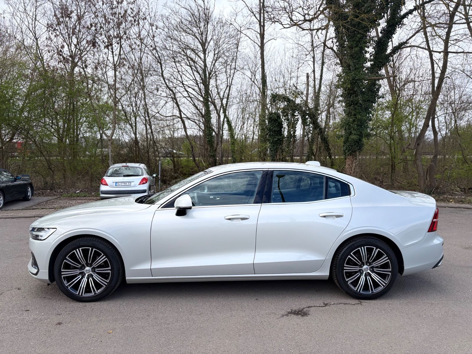 Fahrzeugabbildung Volvo S60 INSCRIPTION *AUT*VOLL-LED*360KAMERA*VIRTUAL*