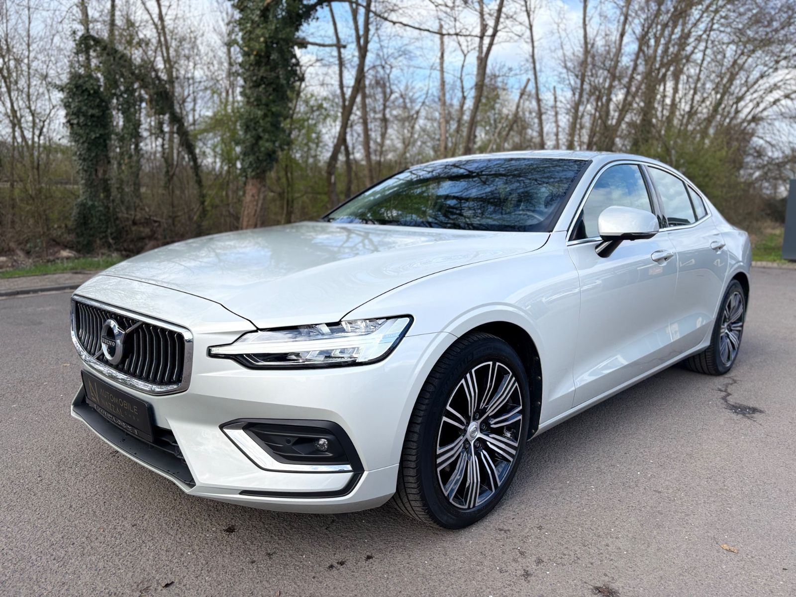 Fahrzeugabbildung Volvo S60 INSCRIPTION *AUT*VOLL-LED*360KAMERA*VIRTUAL*